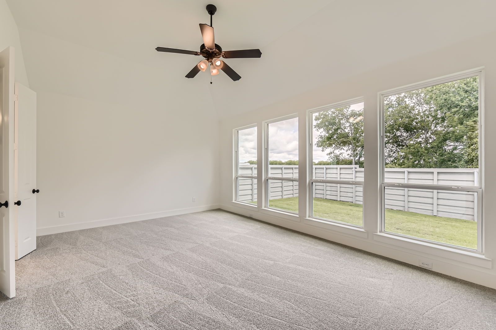 Plan 1566 Main Bedroom Representative Photo