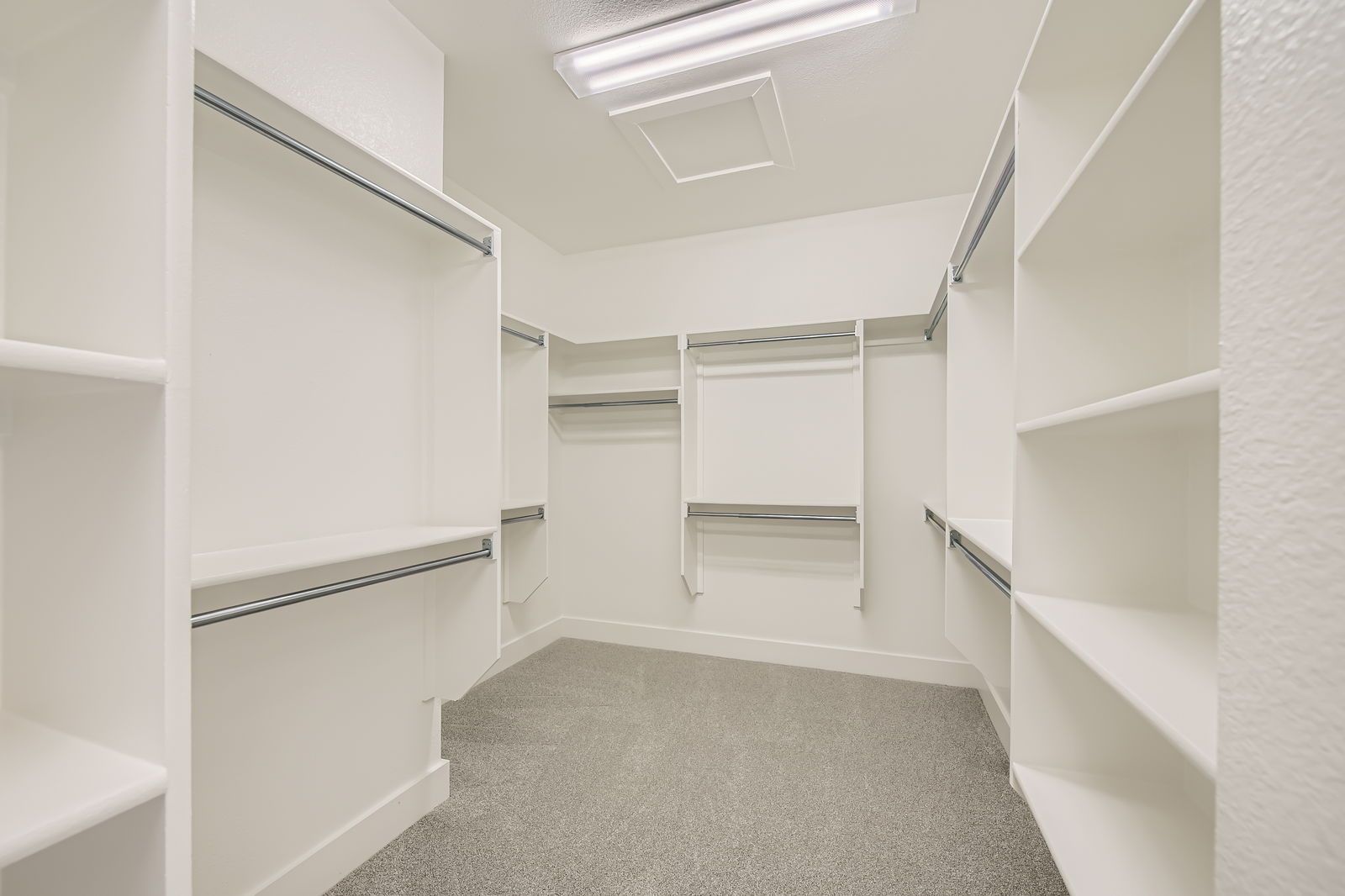 Plan 1566 Main Closet Representative Photo