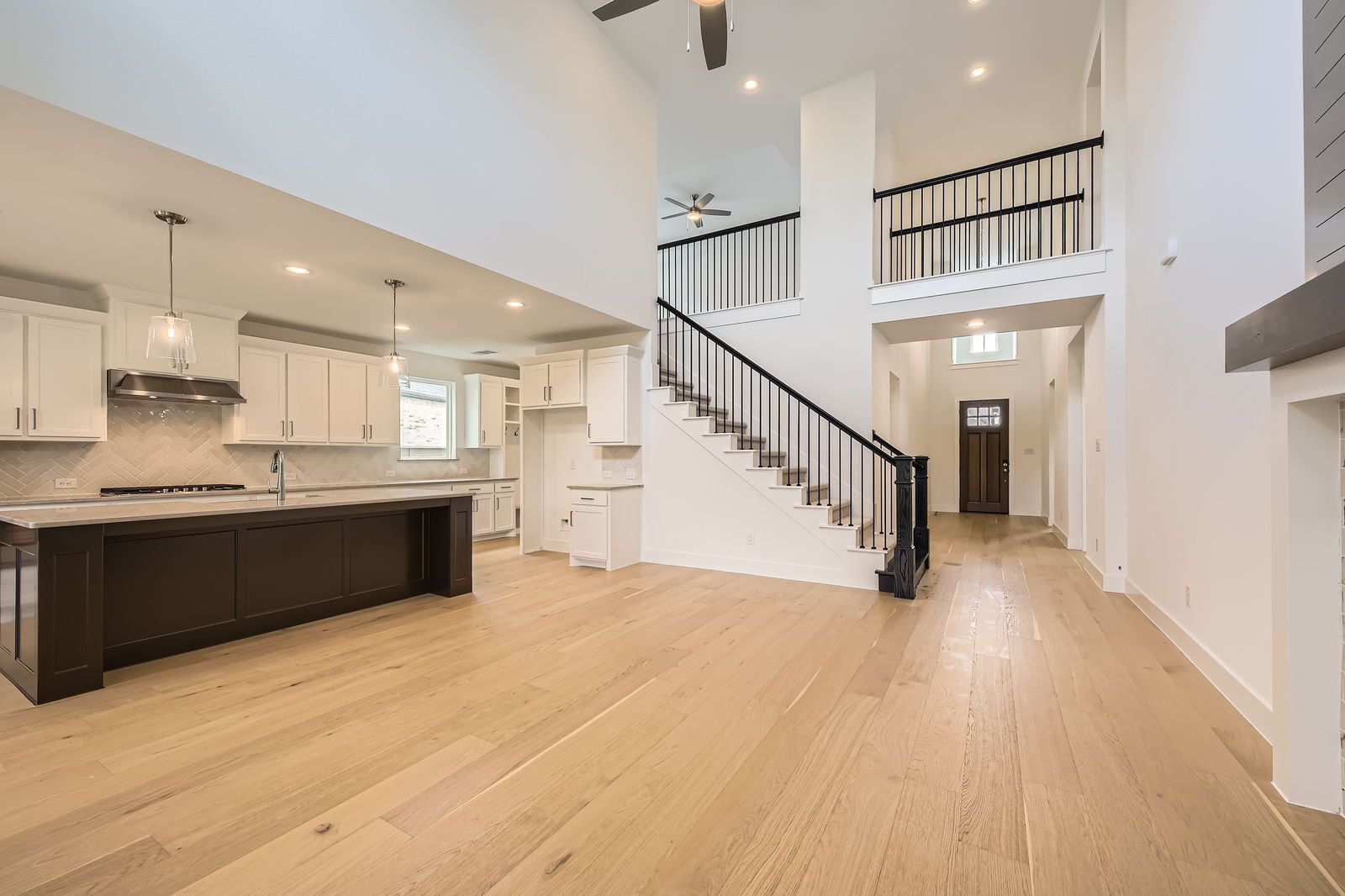 Plan 1563 Living Room/Kitchen Representative Photo