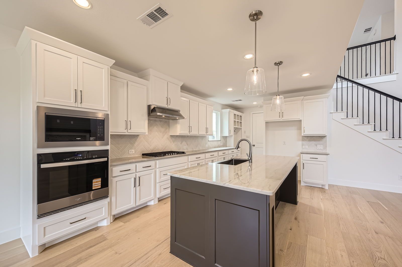 Plan 1563 Kitchen Representative Photo