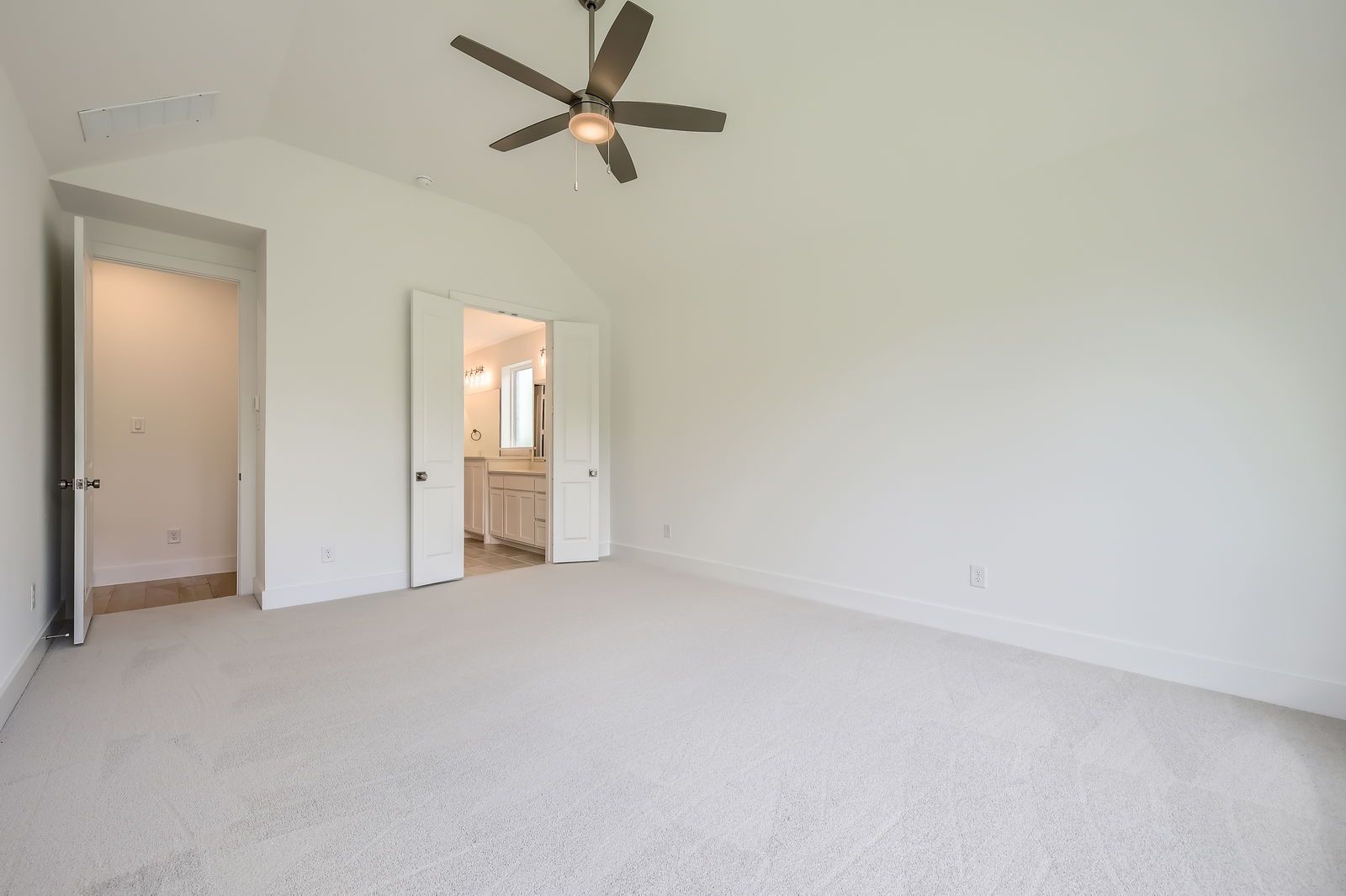 Plan 1563 Main Bedroom Representative Photo