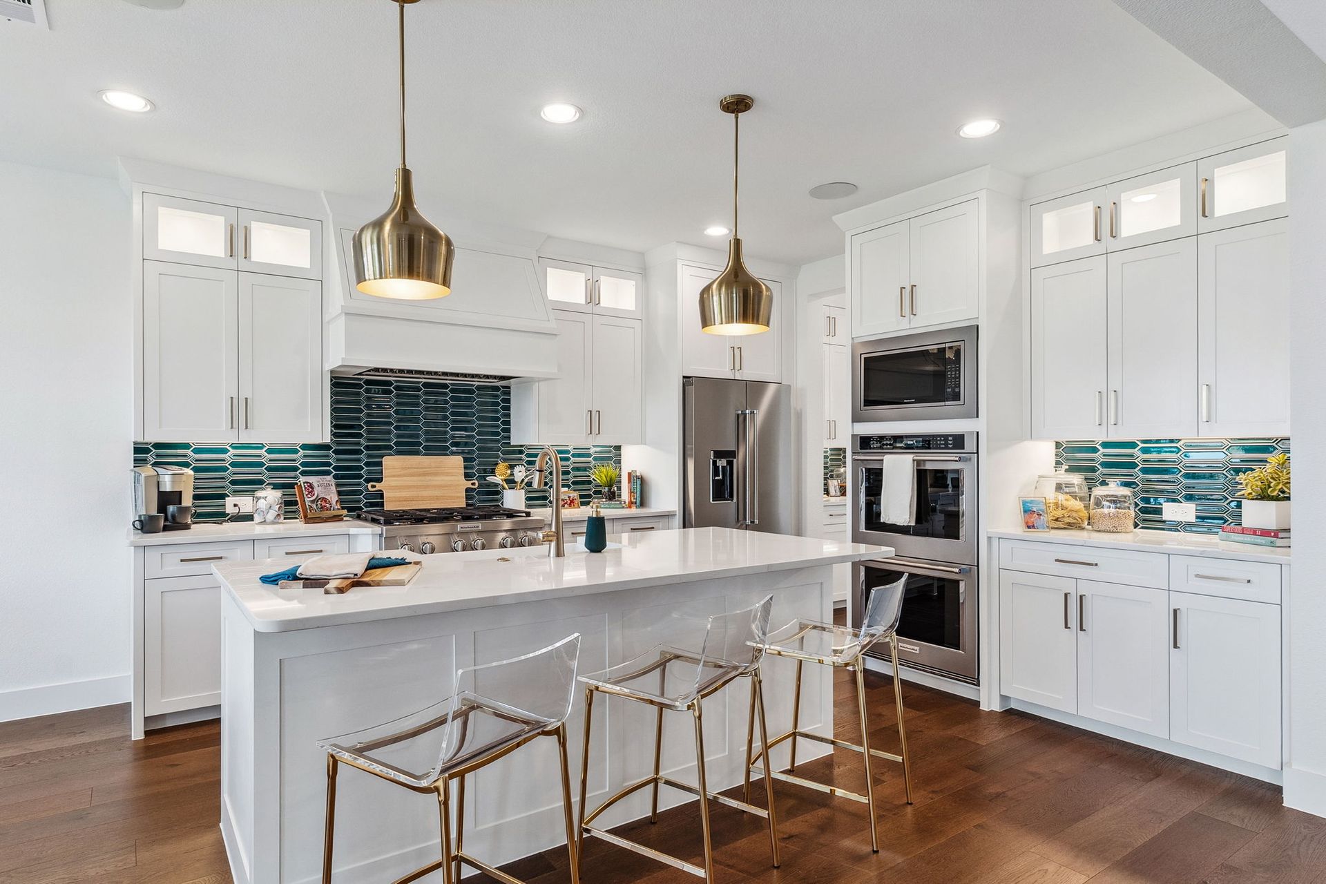 American Legend Homes' 60' model in Ten Mile Creek - Kitchen
