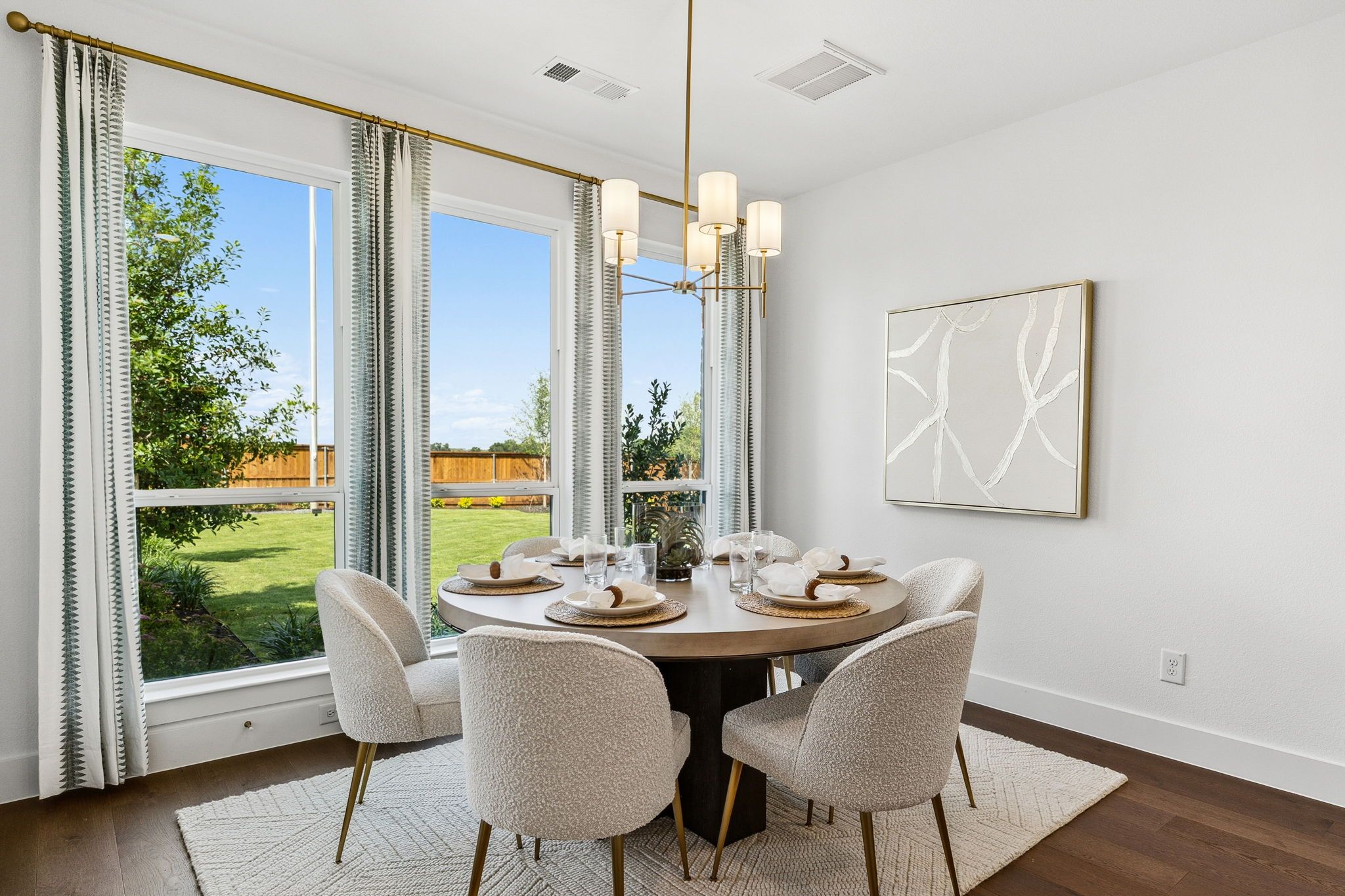 American Legend Homes' 60' model in Ten Mile Creek - Dining Area