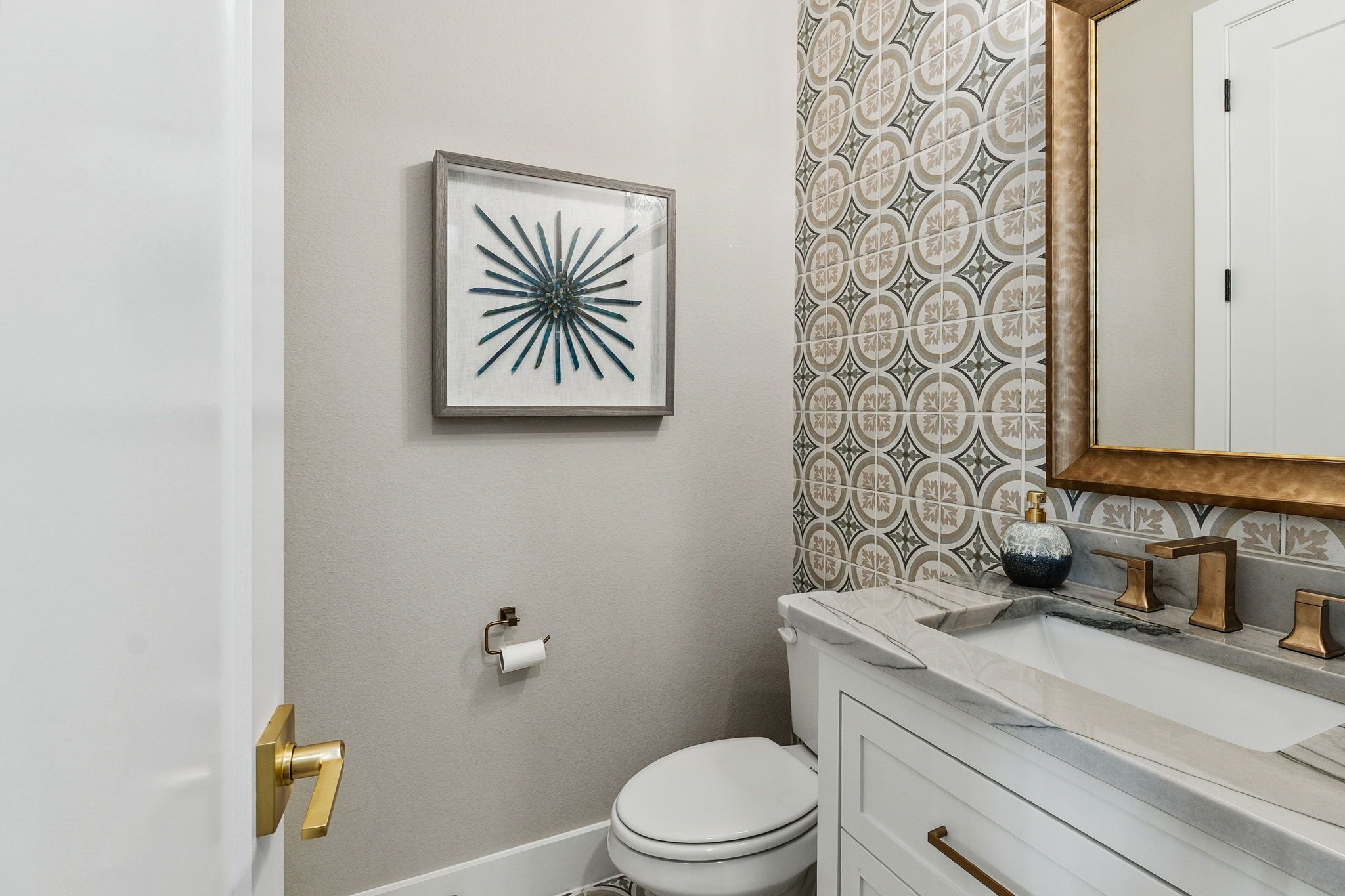 American Legend Homes' 60' model in Ten Mile Creek - Powder Bath