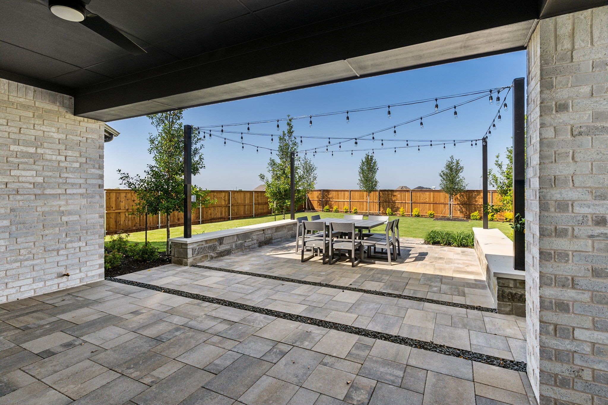 American Legend Homes' 60' model in Ten Mile Creek - Outdoor Living