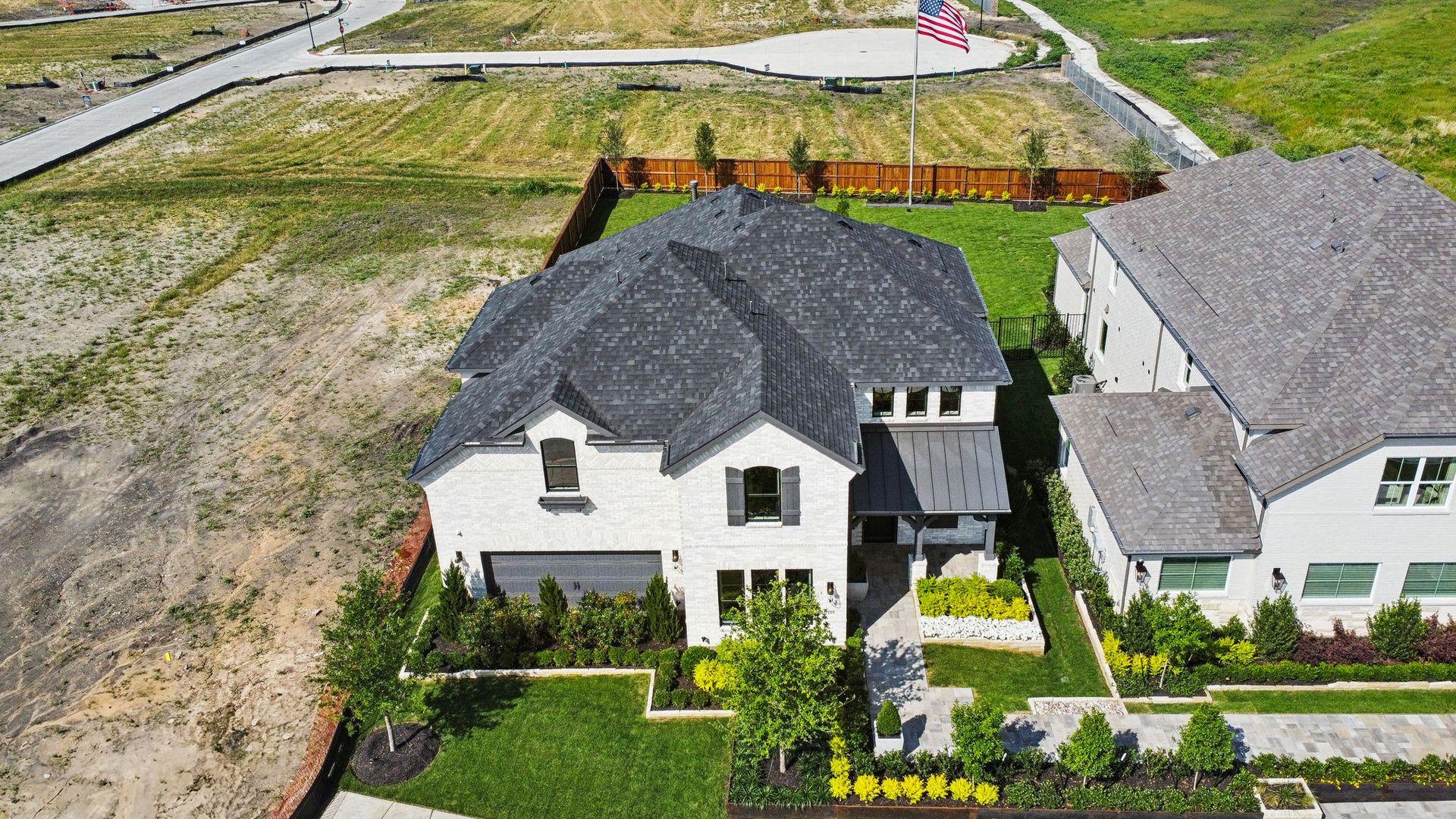 American Legend Homes' 60' model in Ten Mile Creek - Aerial