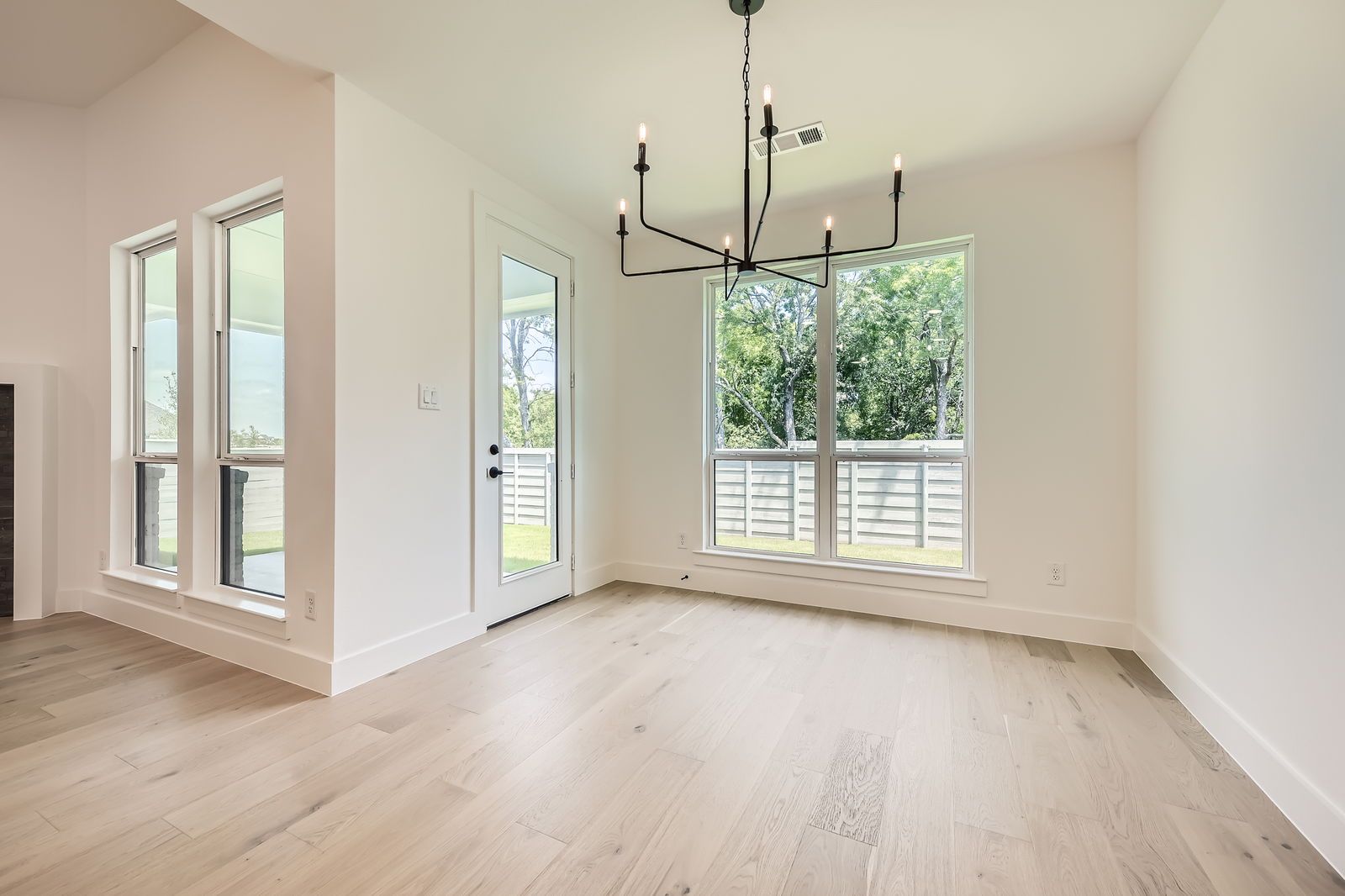 Plan 1561 Representative Photo - Dining Room