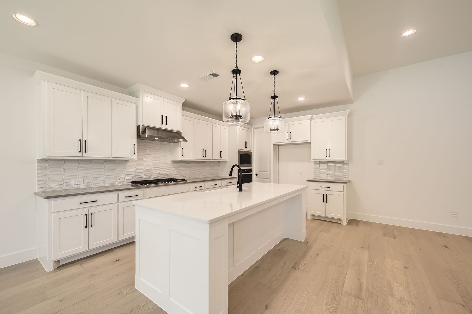 Plan 1561 Representative Photo - Kitchen