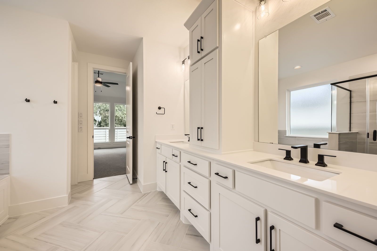 Plan 1561 Representative Photo - Main Bathroom