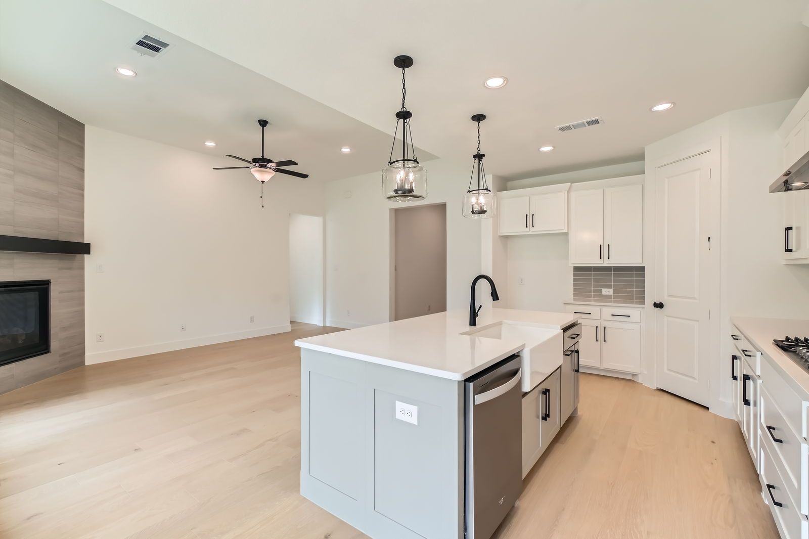 Plan 1560 Representative Photo - Kitchen/Living Room