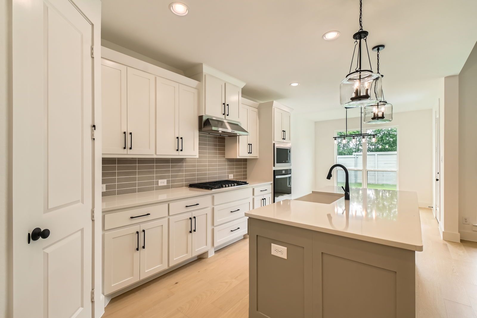 Plan 1560 Representative Photo - Kitchen/Dining Area