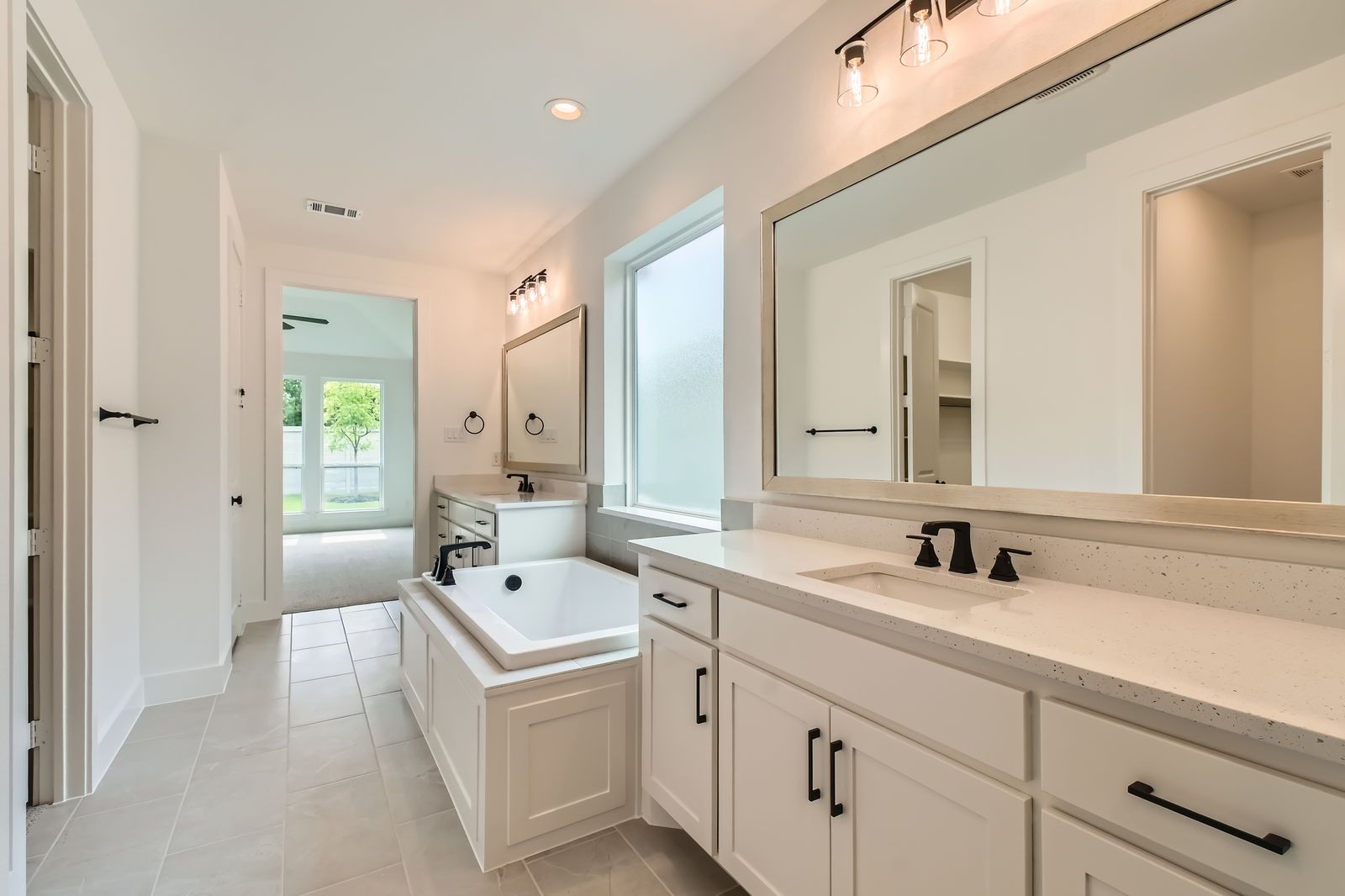 Plan 1560 Representative Photo - Main Bathroom