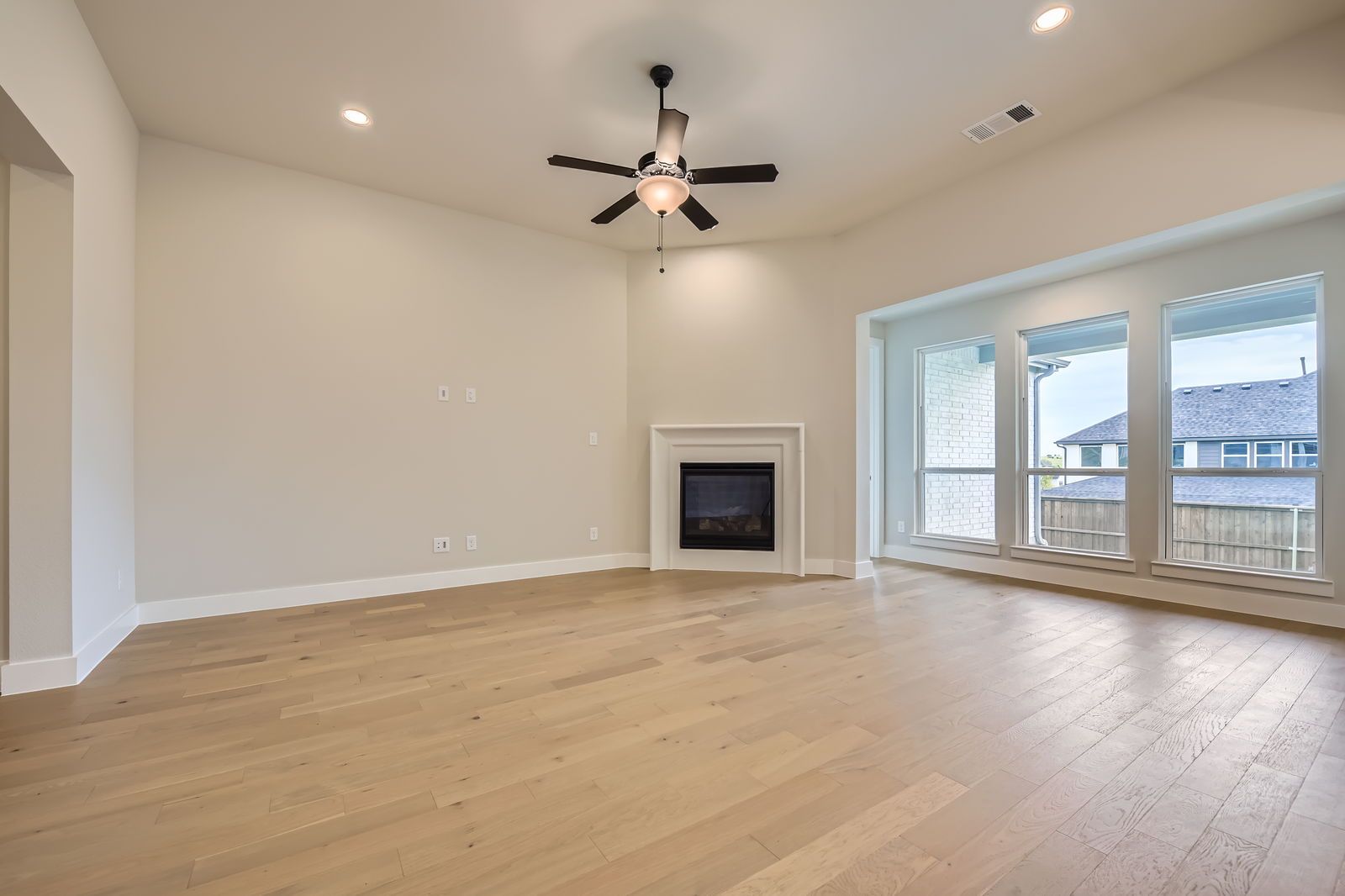 Plan 1535 Representative Photo - Living Room