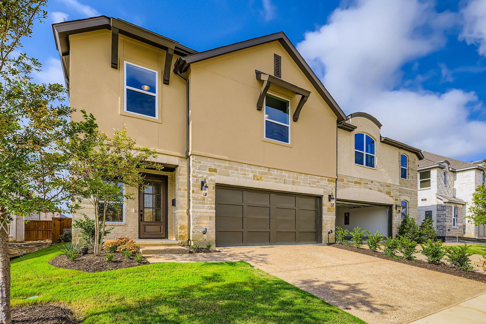 3520 Chivalry Lane - Side Elevation