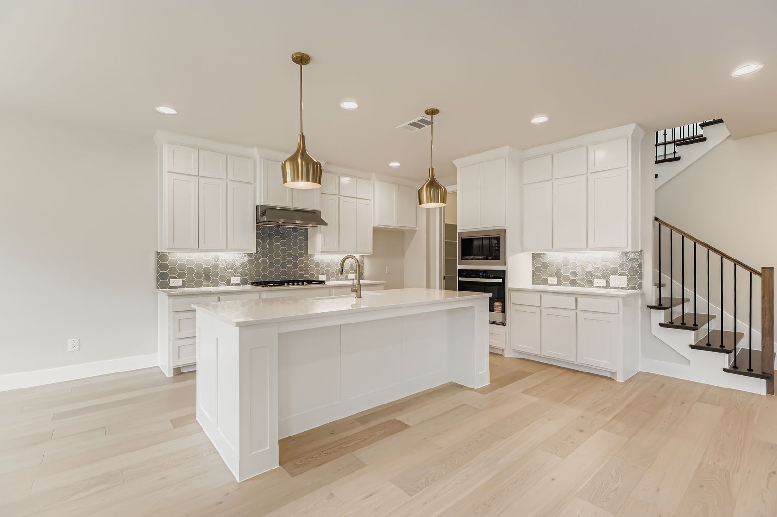 3520 Chivalry Lane - Kitchen