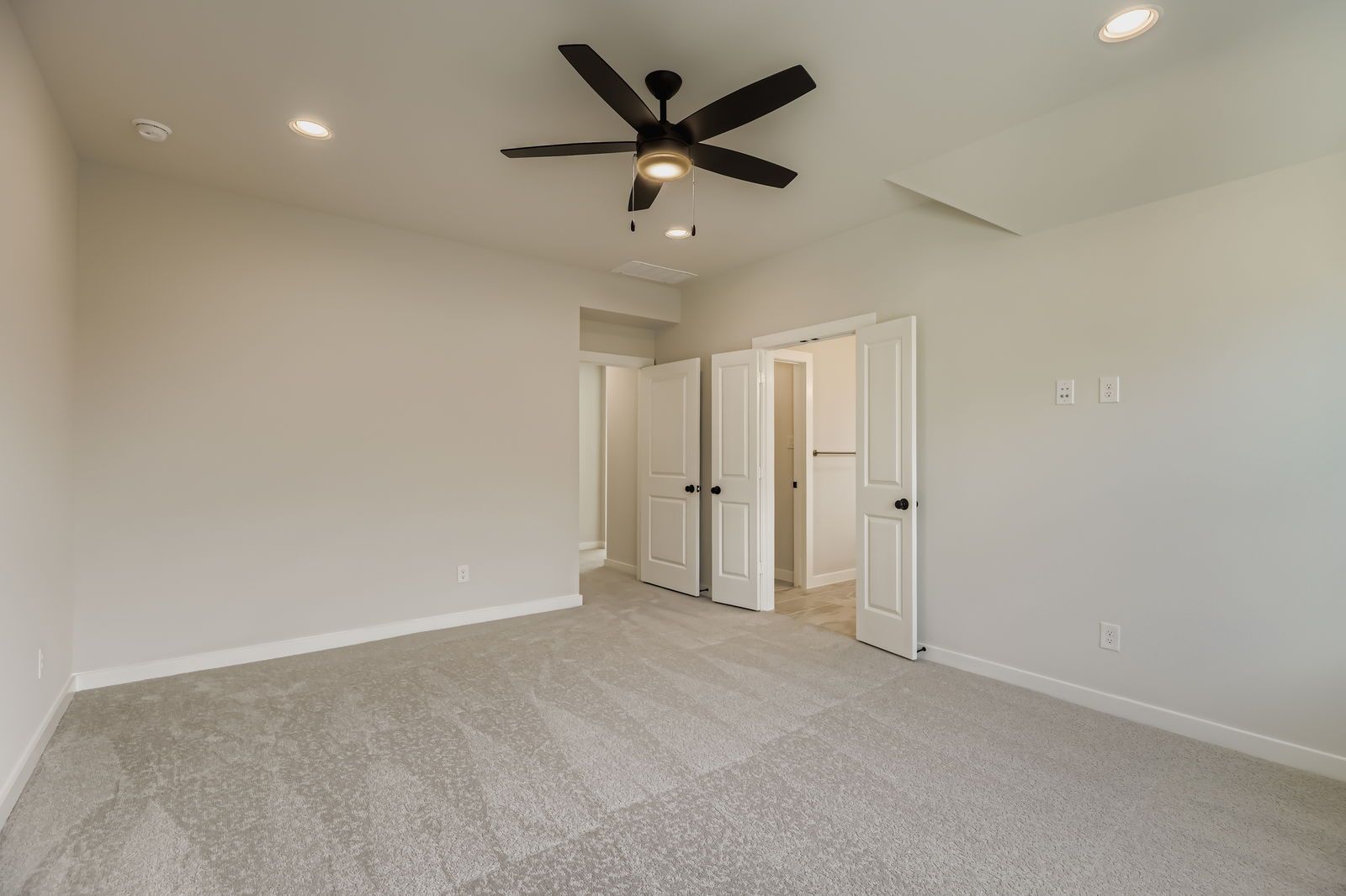 3520 Chivalry Lane - Main Bedroom
