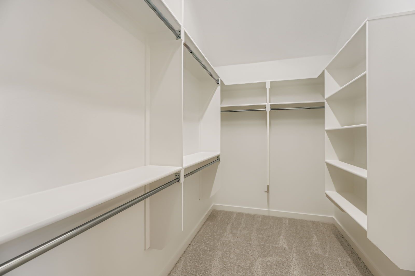 3520 Chivalry Lane - Main Closet
