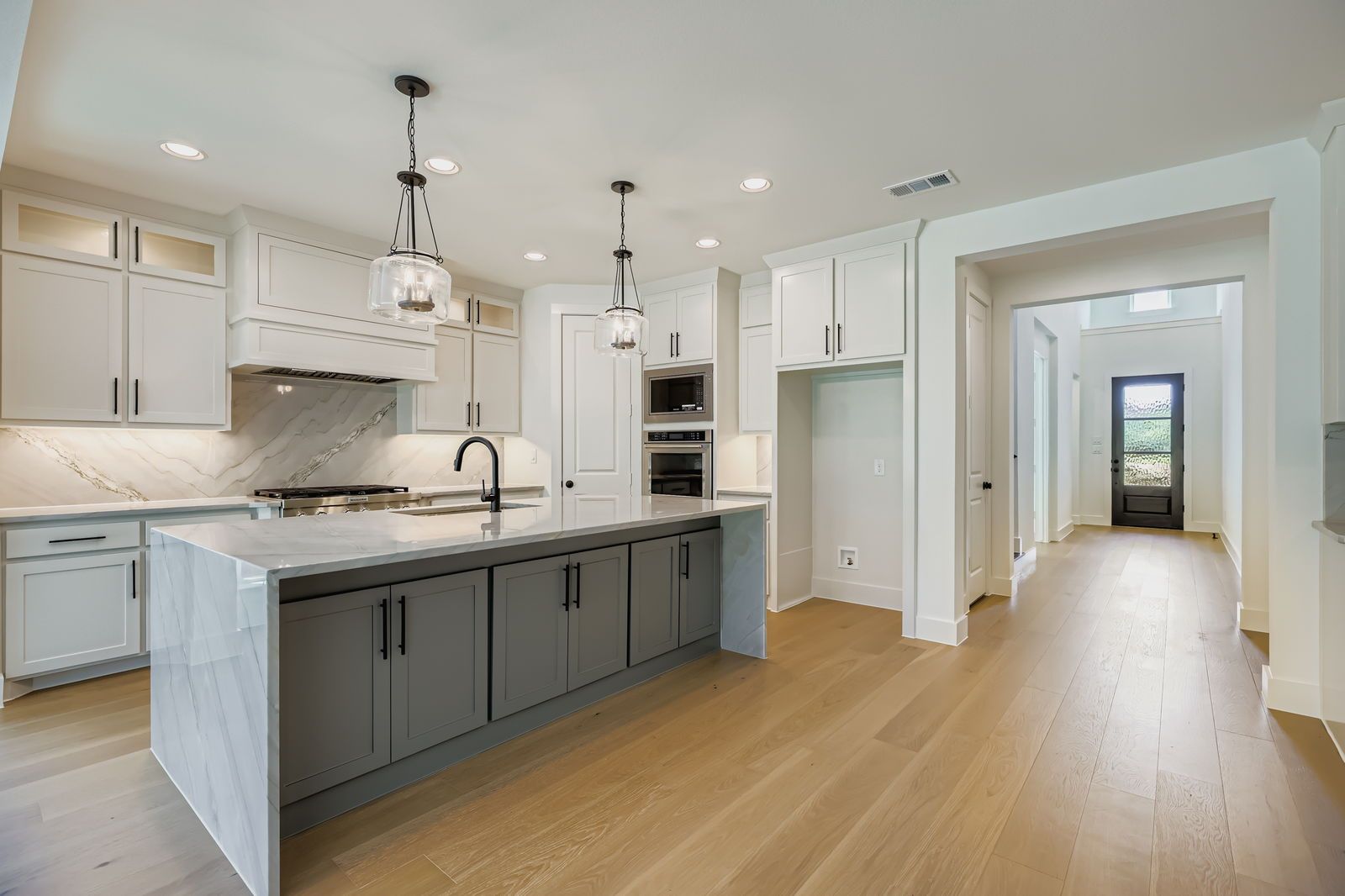 Plan 1136 Representative Image - Kitchen/Entry