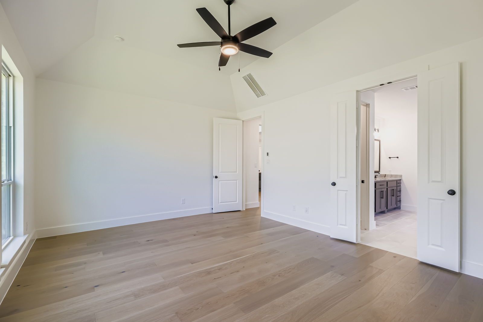 Plan 1136 Representative Image - Main Bedroom