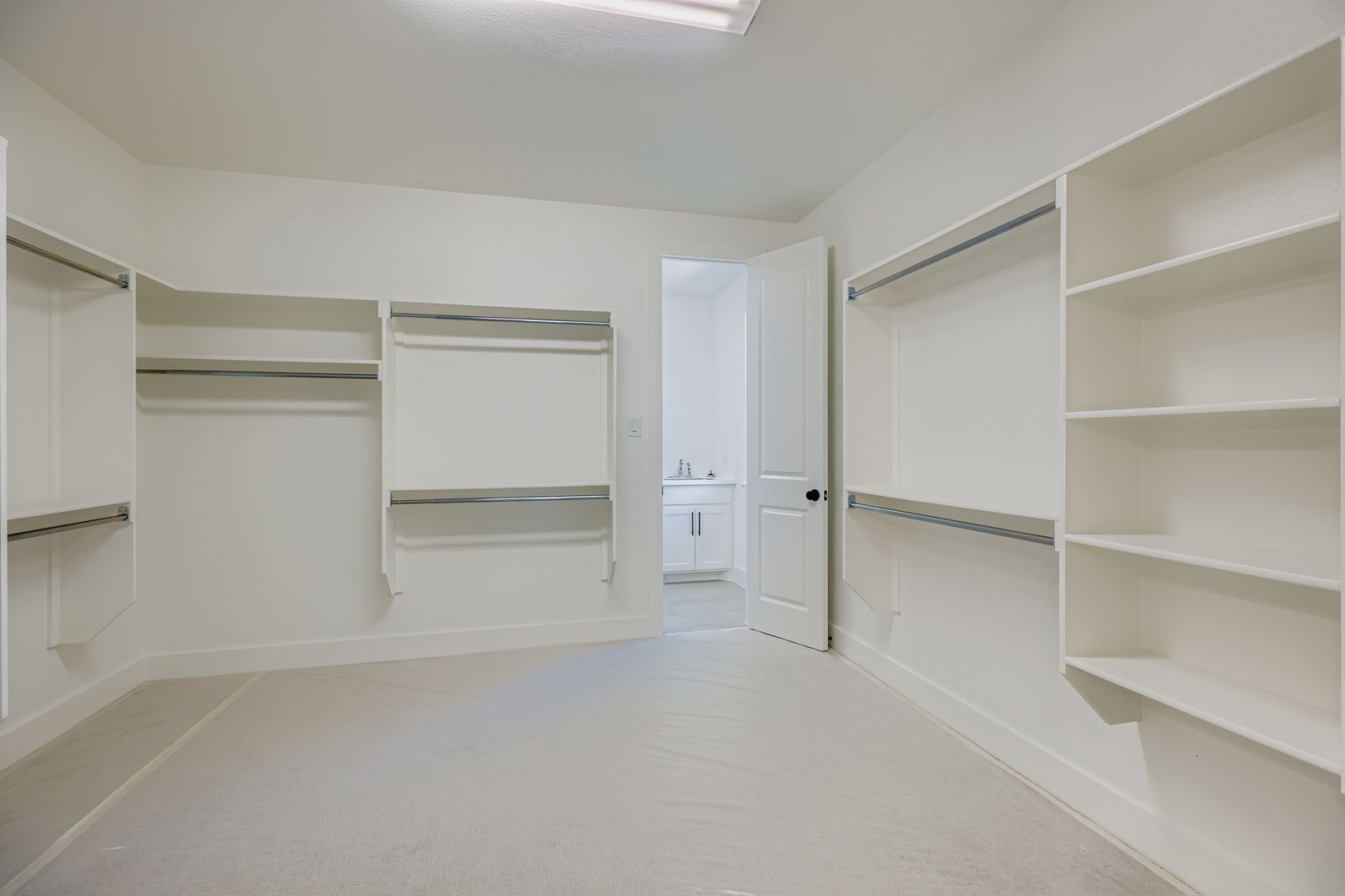 Plan 1136 Representative Image - Main Closet