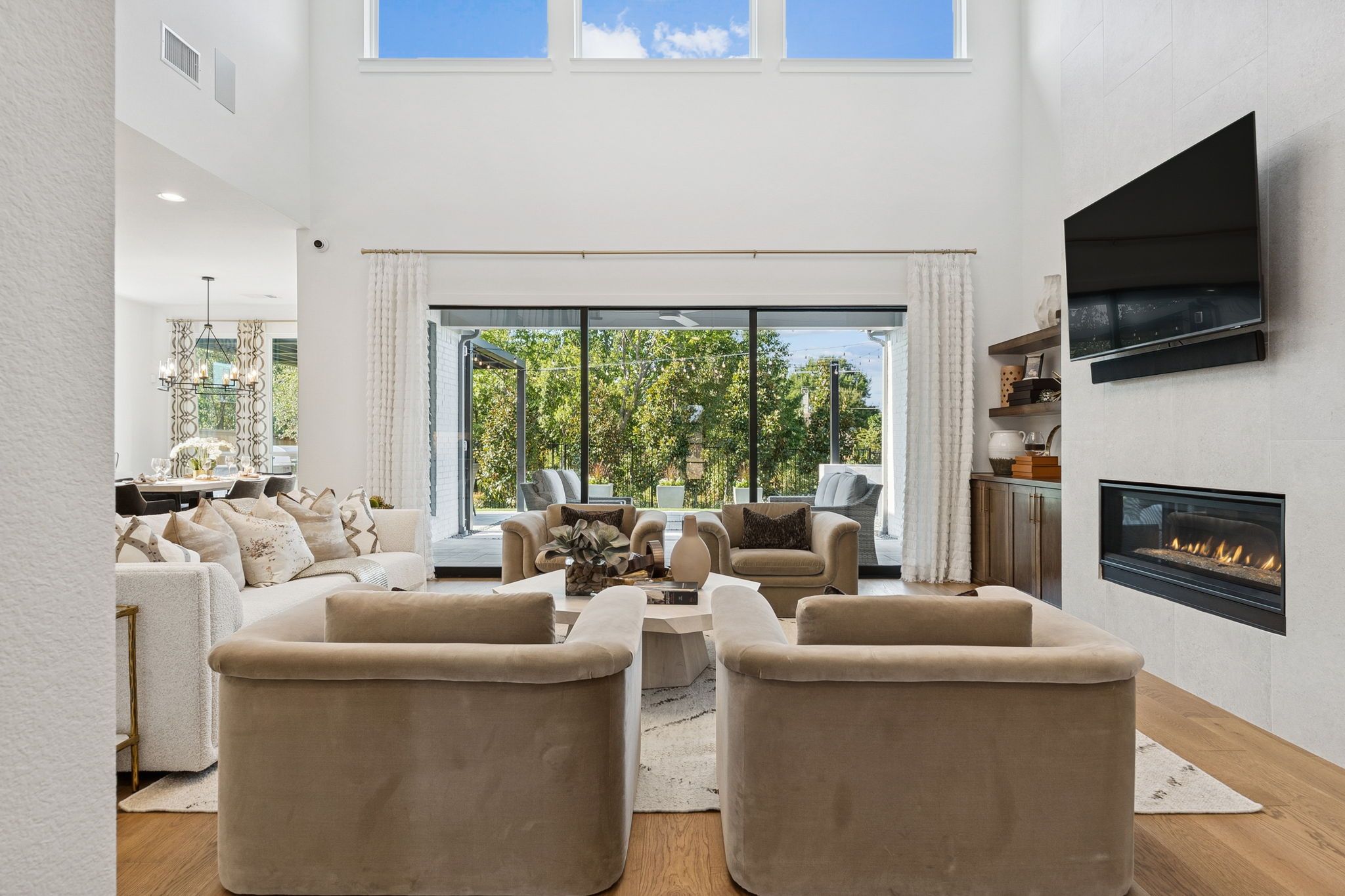 Plan 1640 Living Room - Bella Casa Model Photo