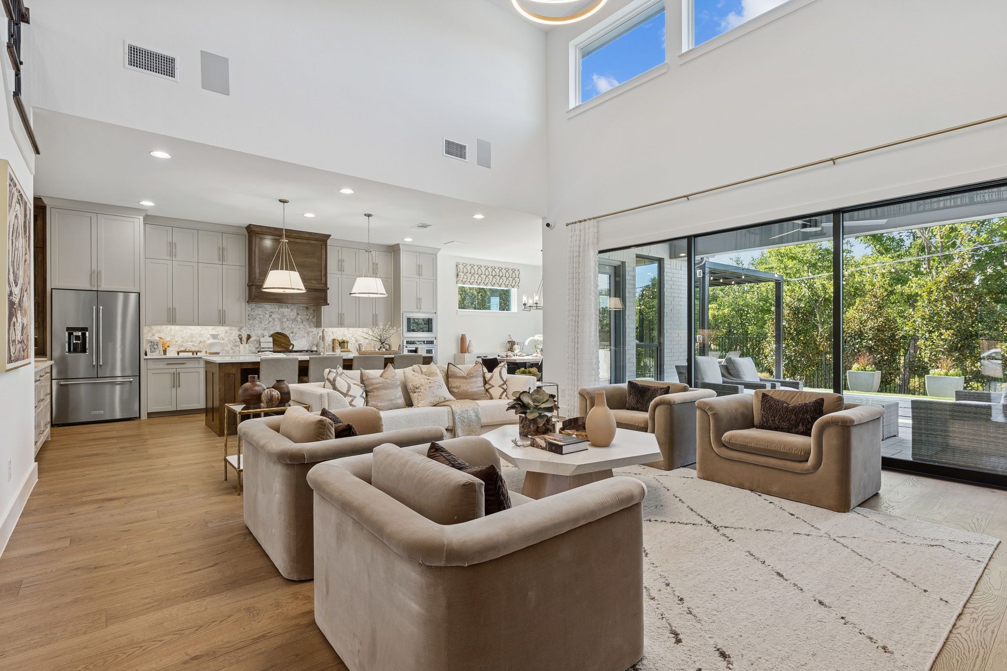 Plan 1640 Kitchen/Living Room - Bella Casa Model Photo