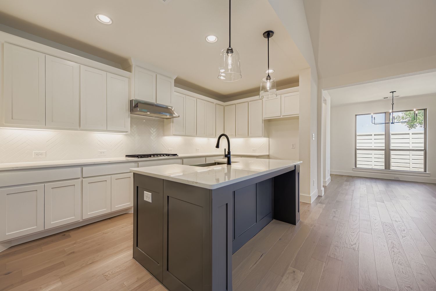11312 Canopy Trail kitchen