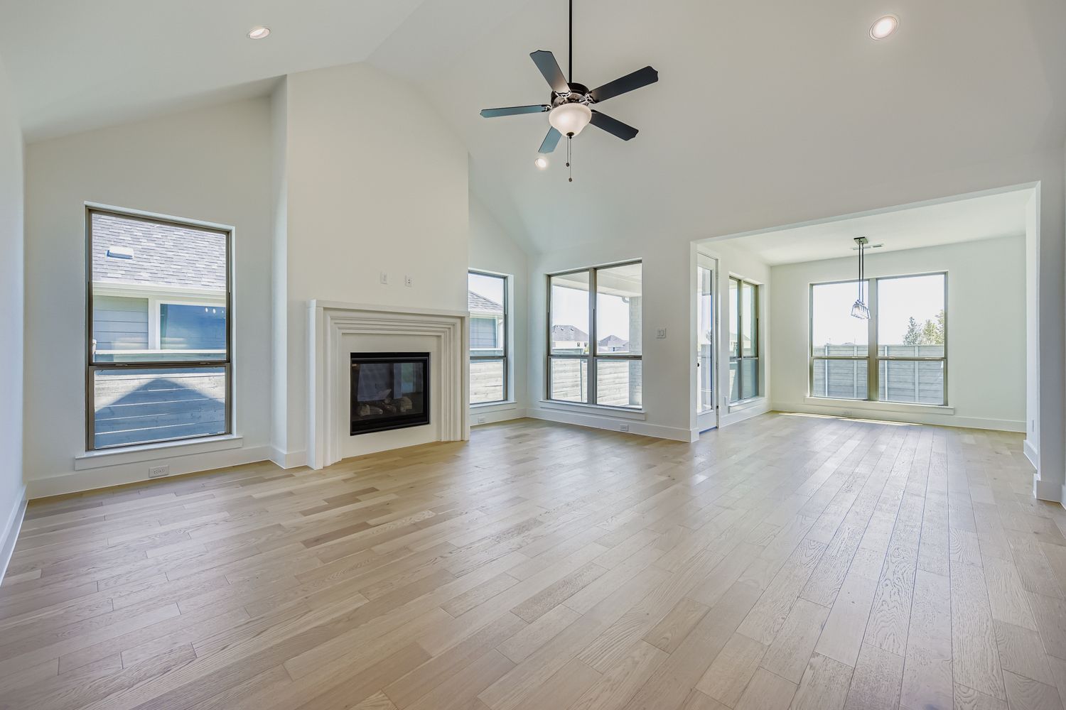 Plan 1562 Representative Photo - Living Room/Dining