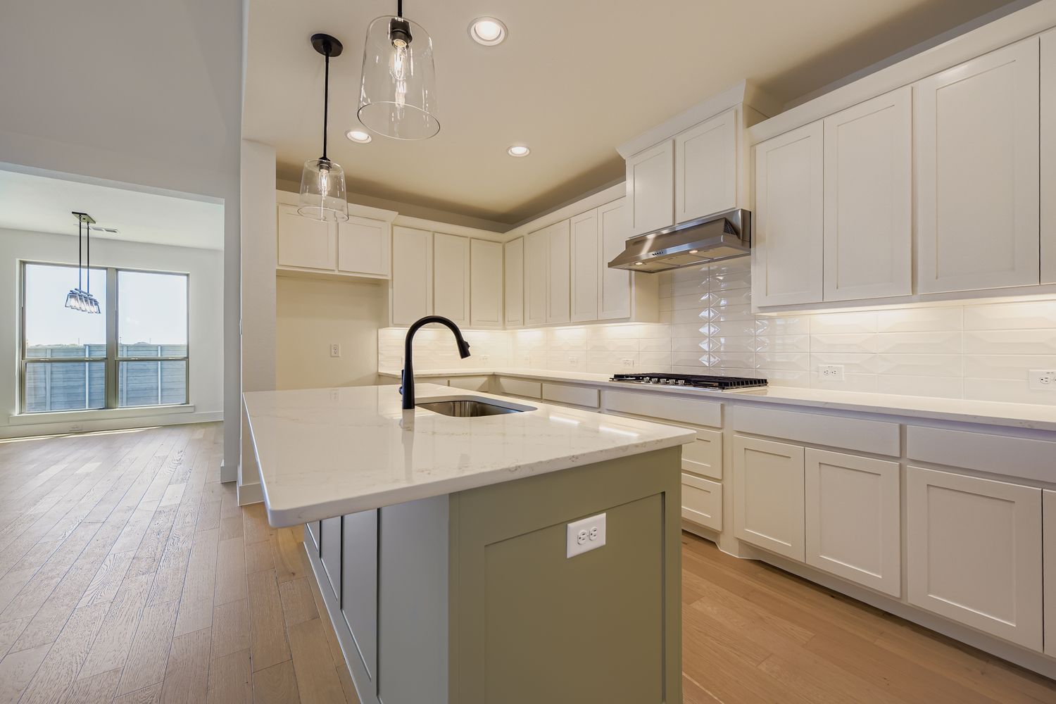 Plan 1562 Representative Photo - Kitchen