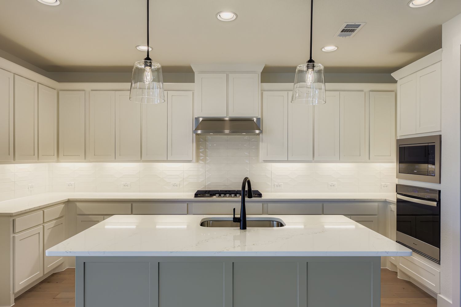 Plan 1562 Representative Photo - Kitchen