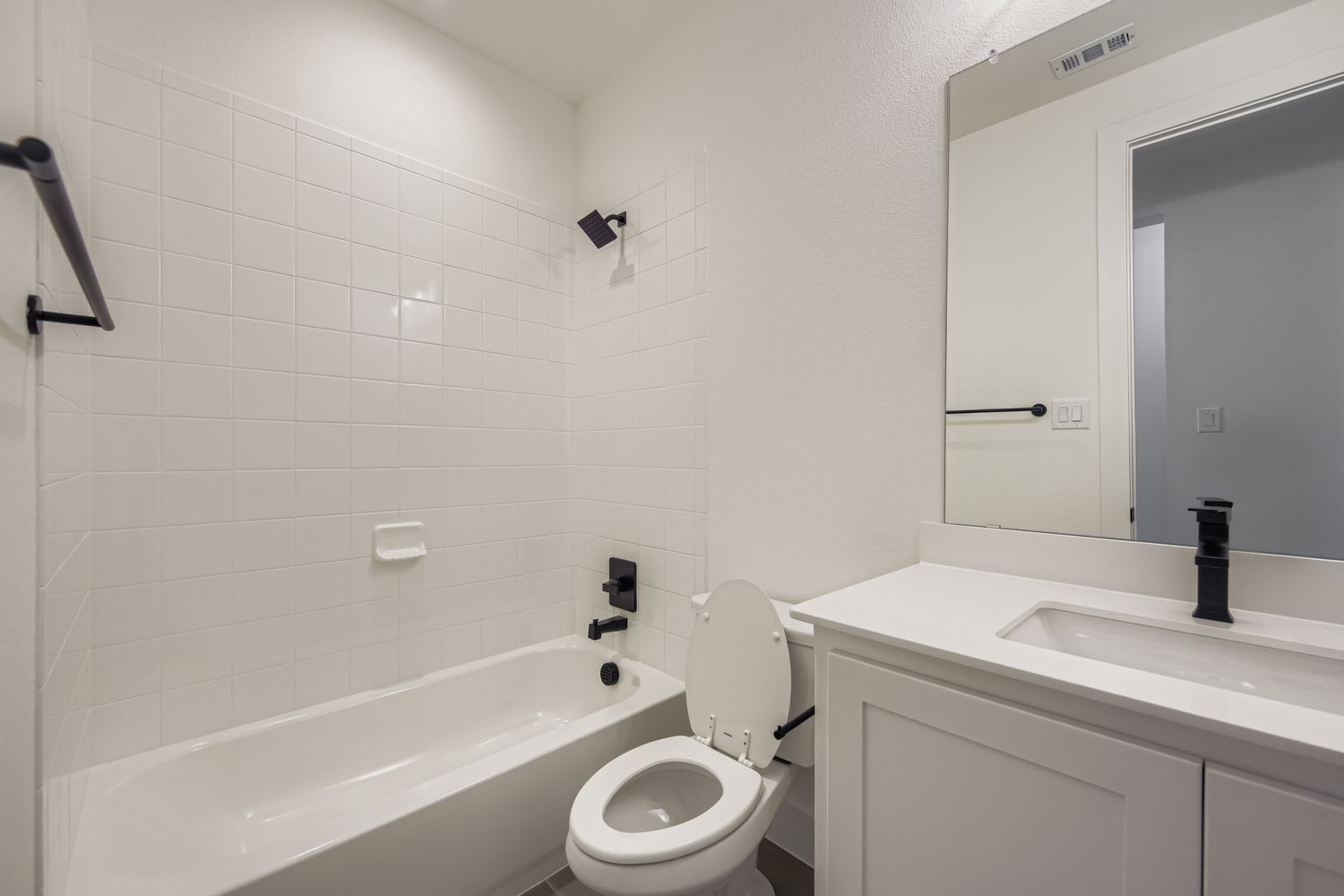 Plan 1562 Representative Photo - Bathroom