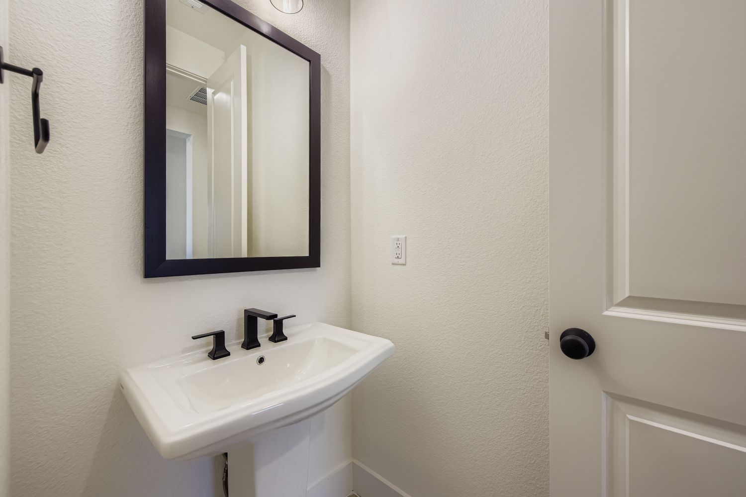 Plan 1562 Representative Photo - Bedroom