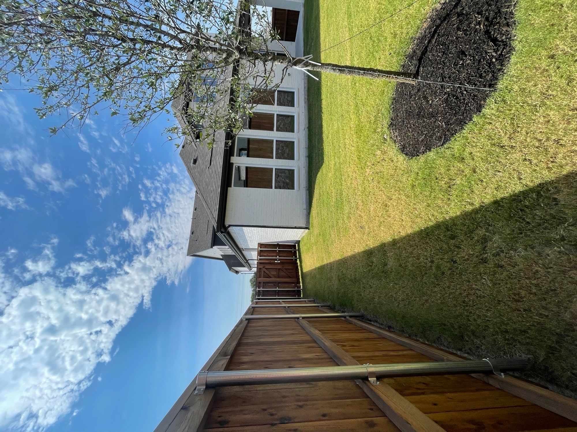 2620 Hardwood Drive side yard