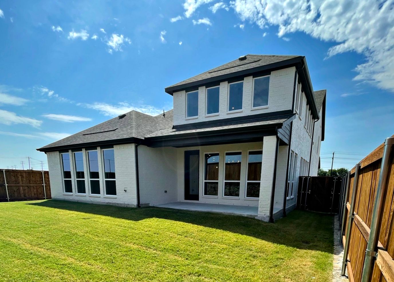 2620 Hardwood Drive rear elevation/yard