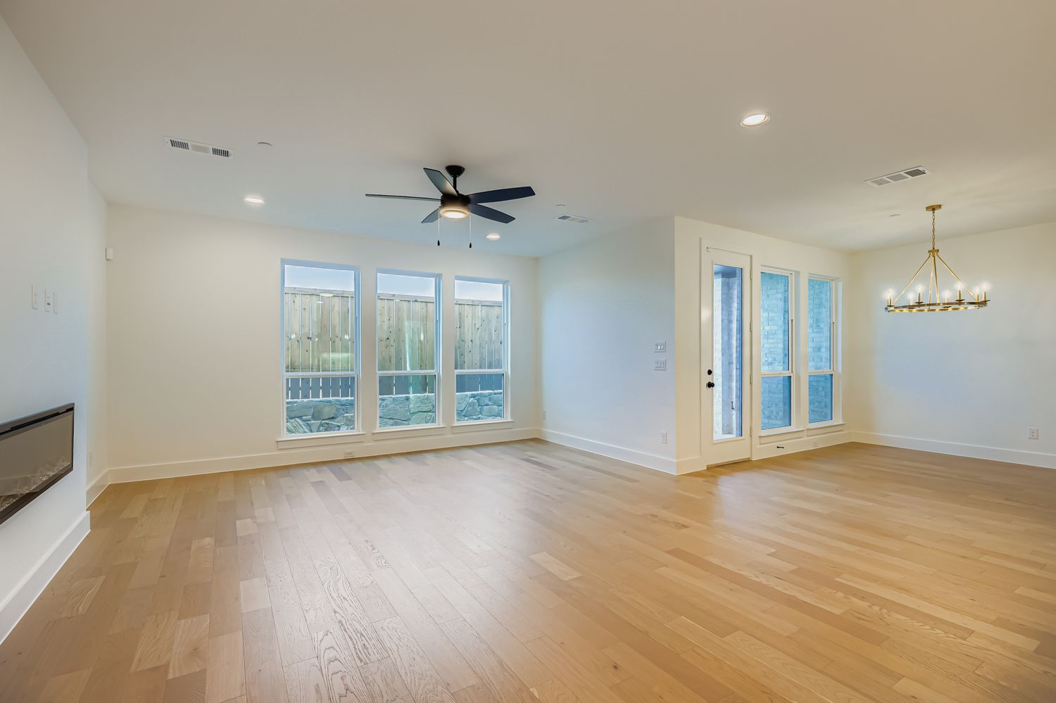 620 Sir Christopher Street - Living Room/Dining Area