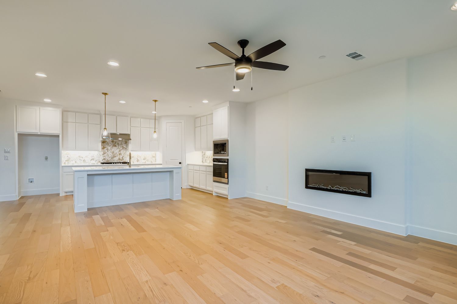 620 Sir Christopher Street - Kitchen/Living Area