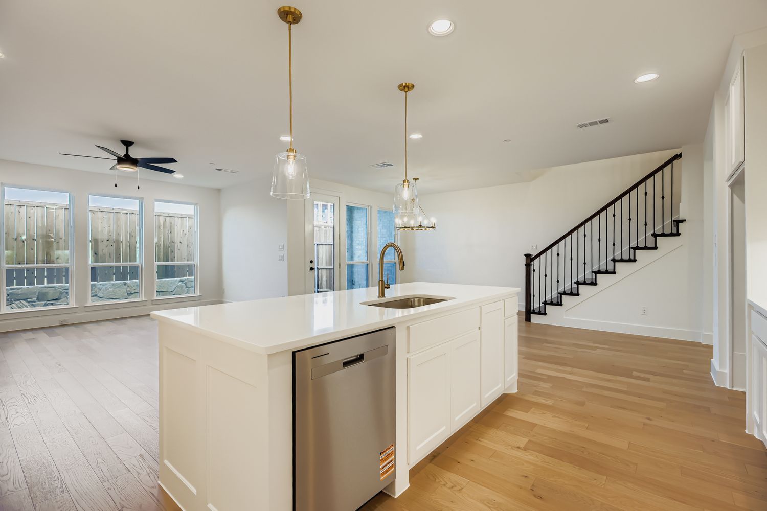 620 Sir Christopher Street - Kitchen/Living/Dining
