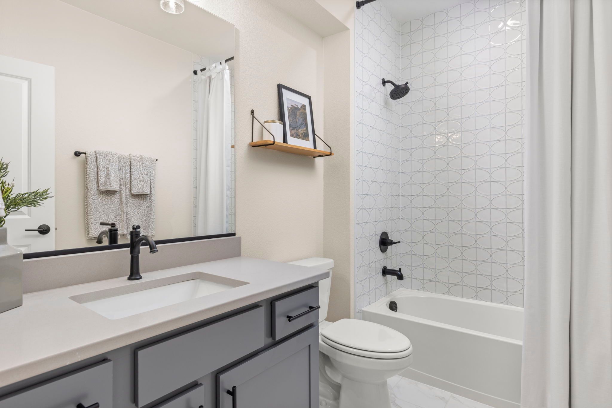 Plan C411 - American Legend Homes' Model in Sterling Ridge - Secondary Bathroom