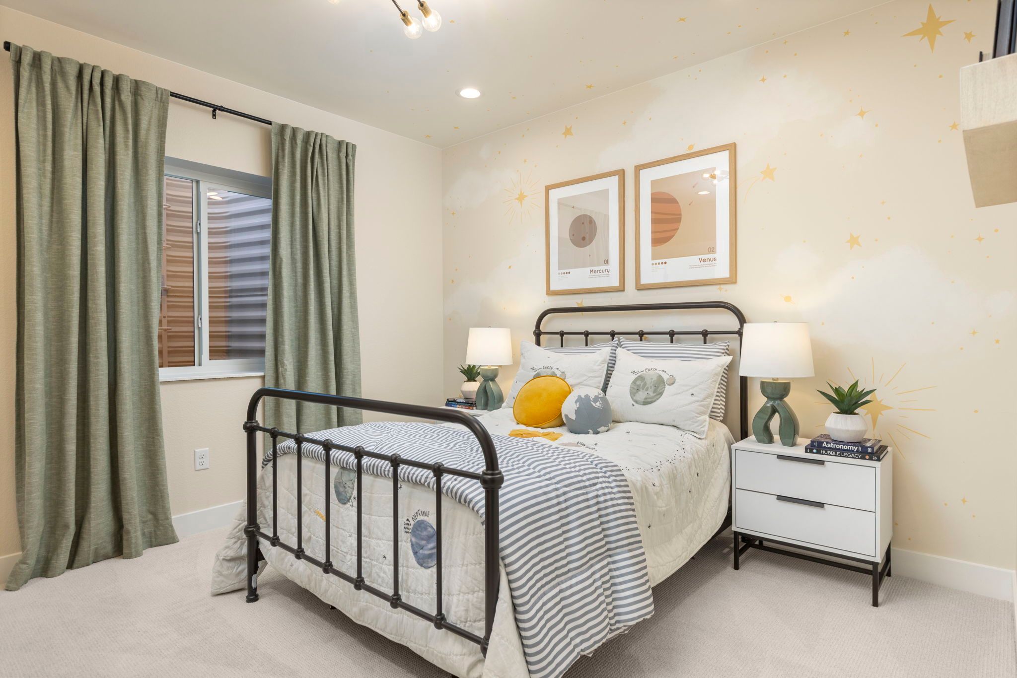 Plan C411 - American Legend Homes' Model in Sterling Ridge - Bedroom