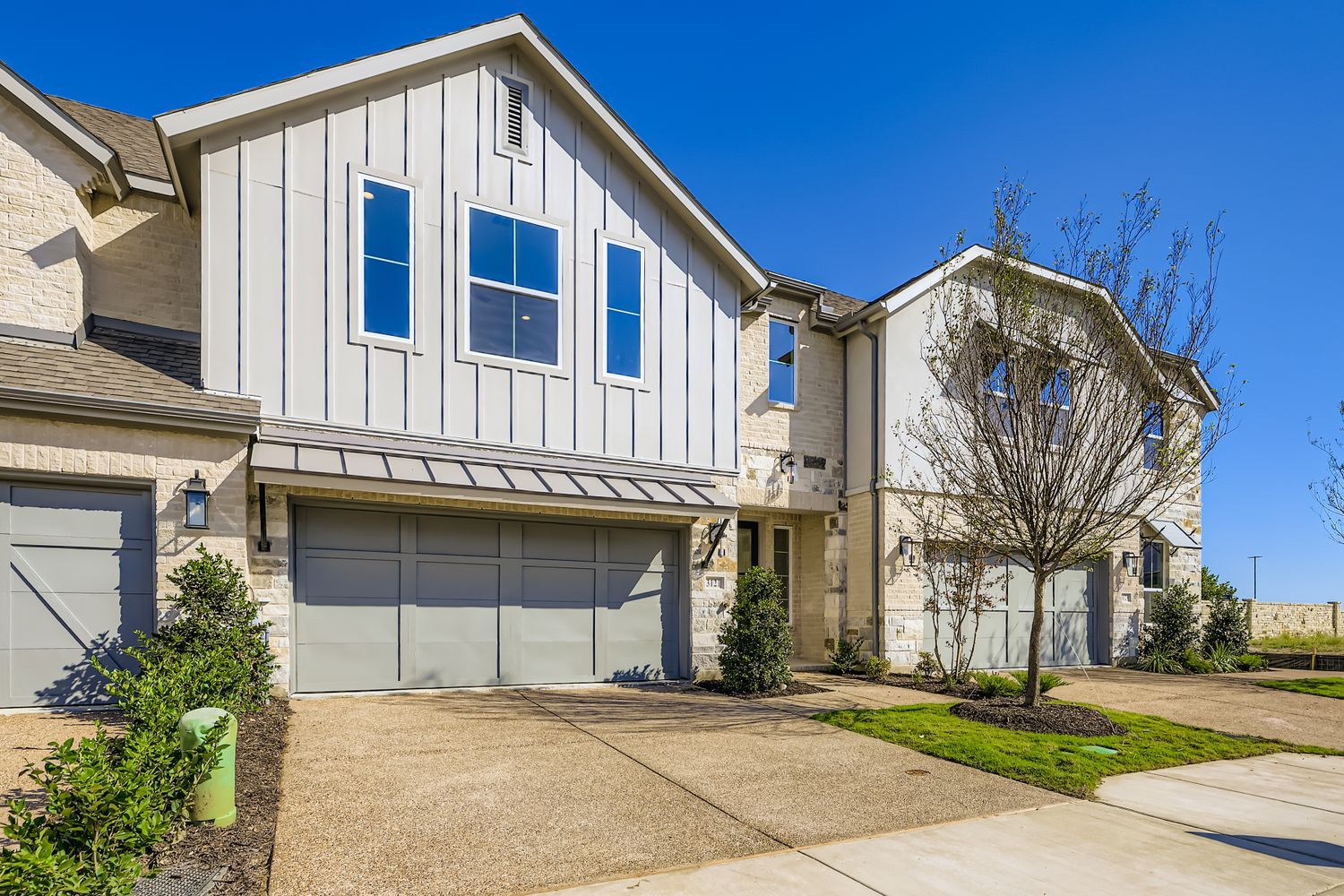 3121 Sir Judge Drive - Side Elevation