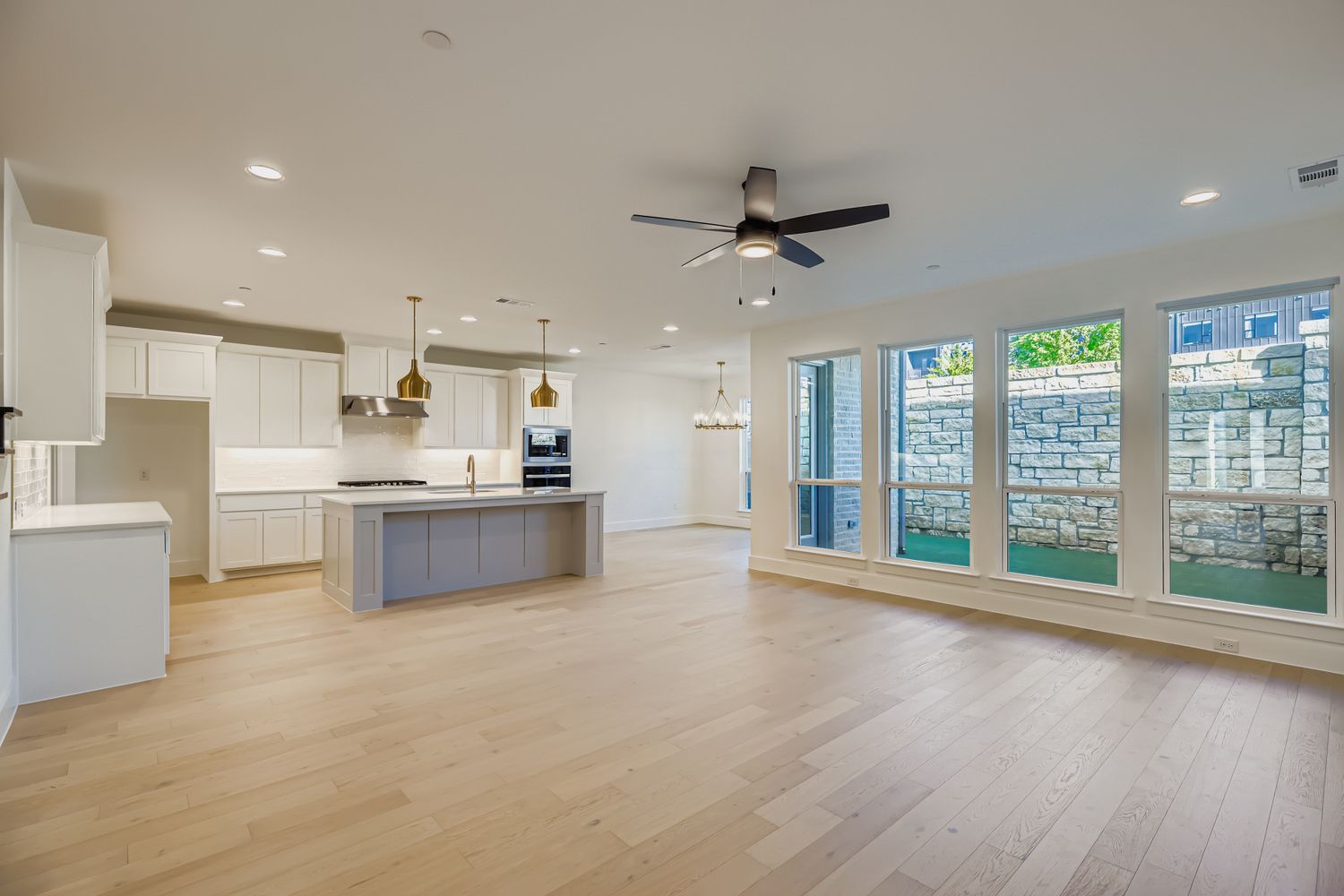 3121 Sir Judge Drive - Kitchen/Living Area