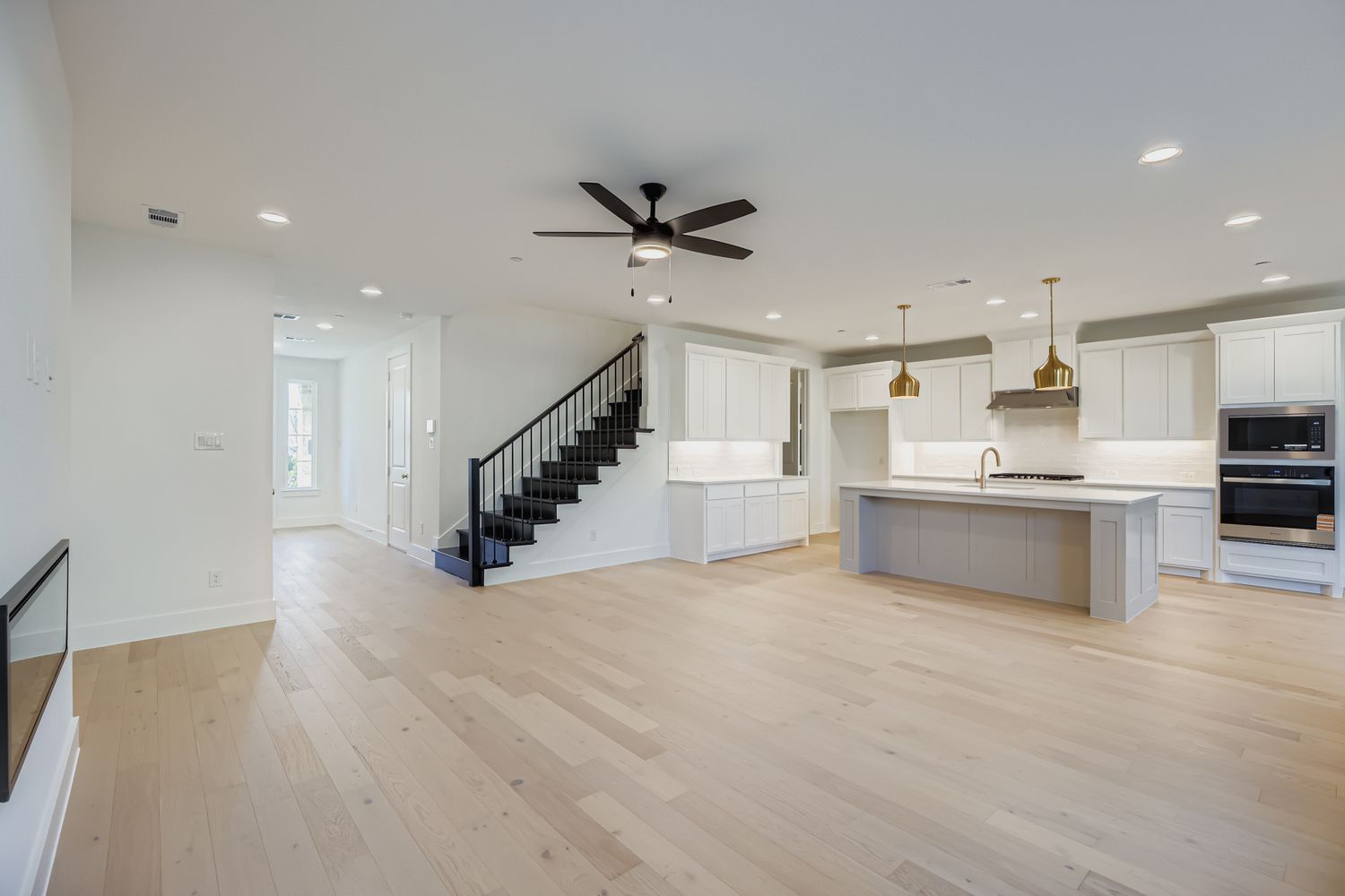3121 Sir Judge Drive - Living Area/ Kitchen