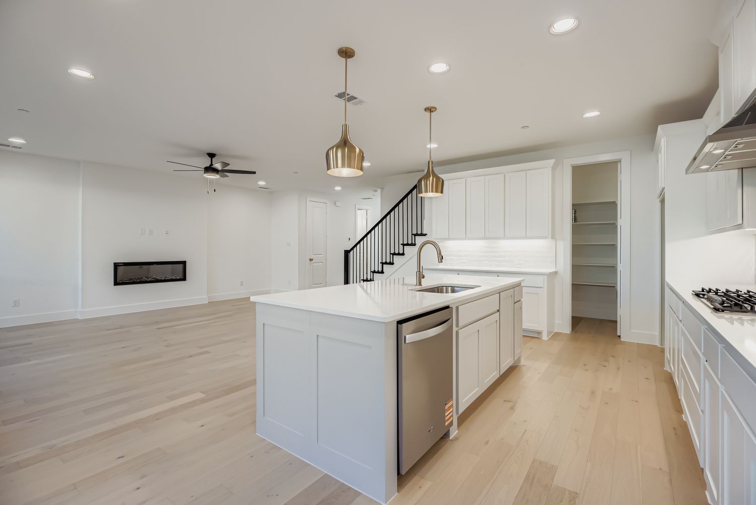 3121 Sir Judge Drive - Kitchen/Living Room