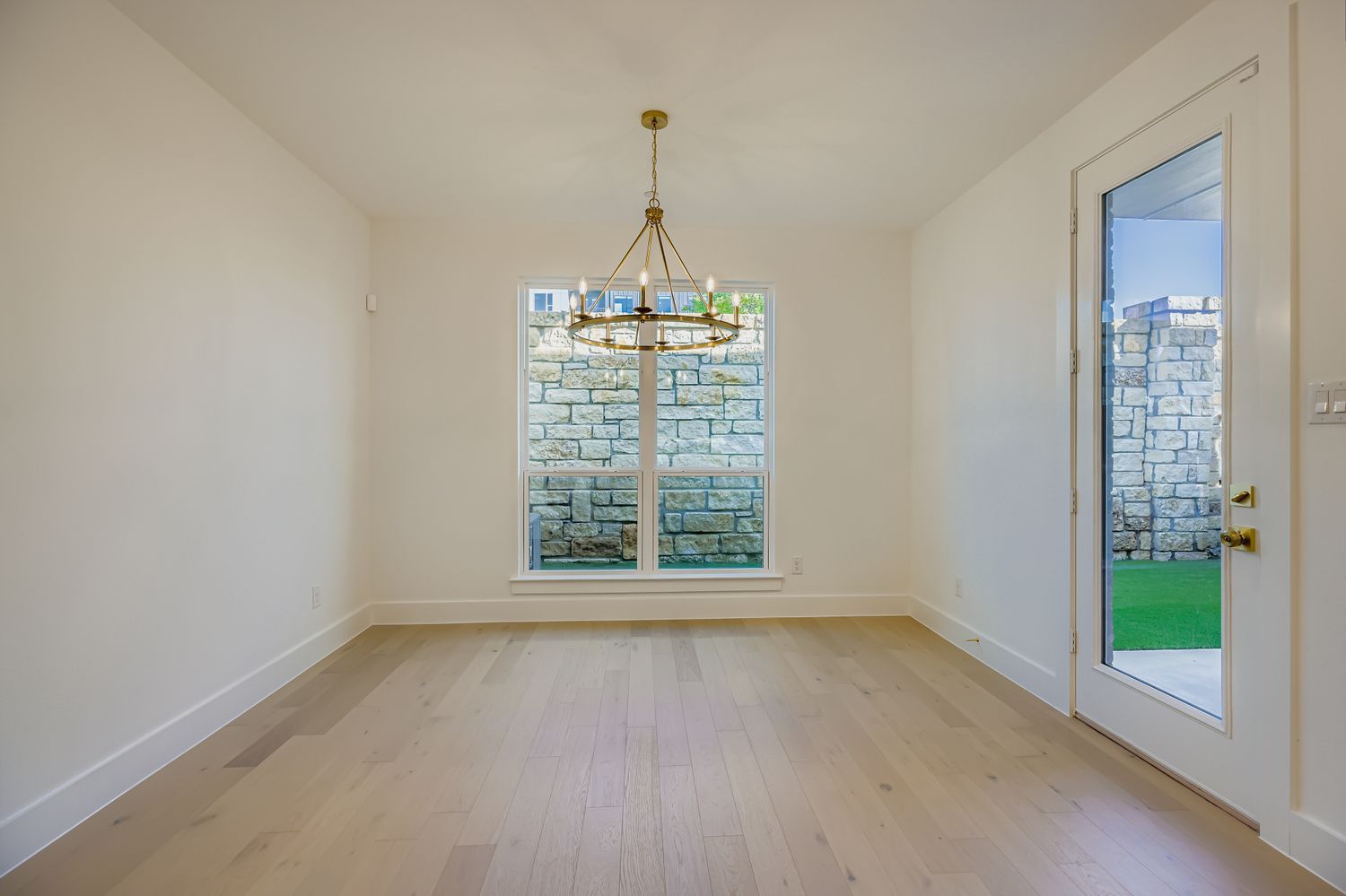 3121 Sir Judge Drive - Dining Room
