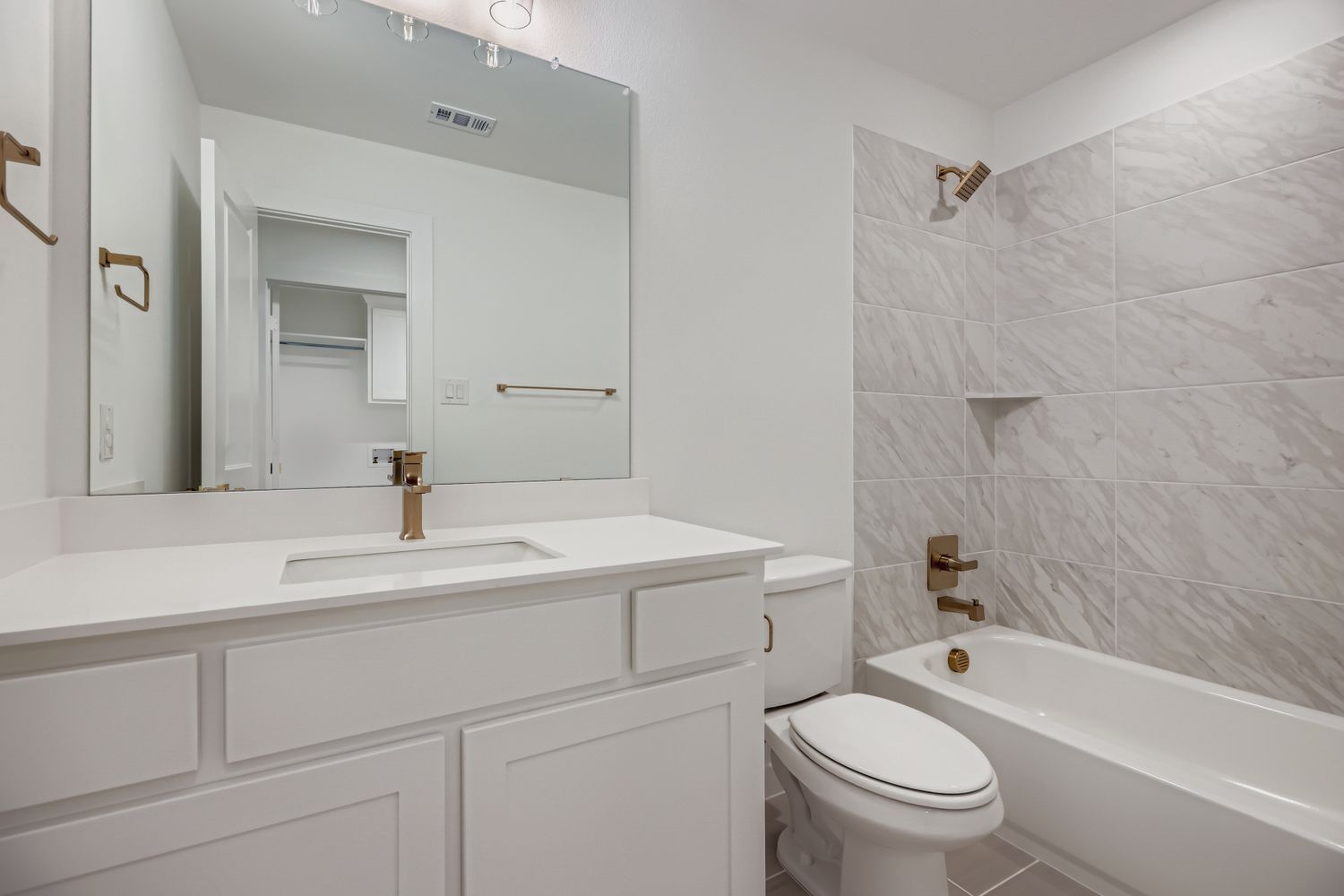 3121 Sir Judge Drive - Bathroom