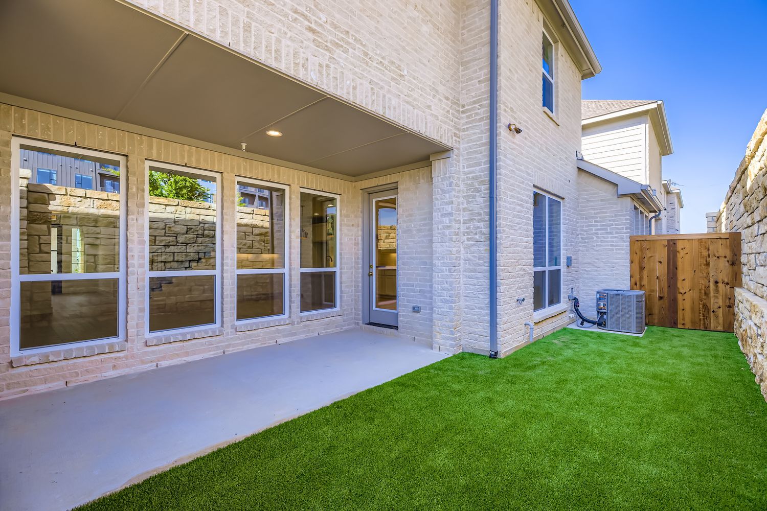 3121 Sir Judge Drive - Back Patio