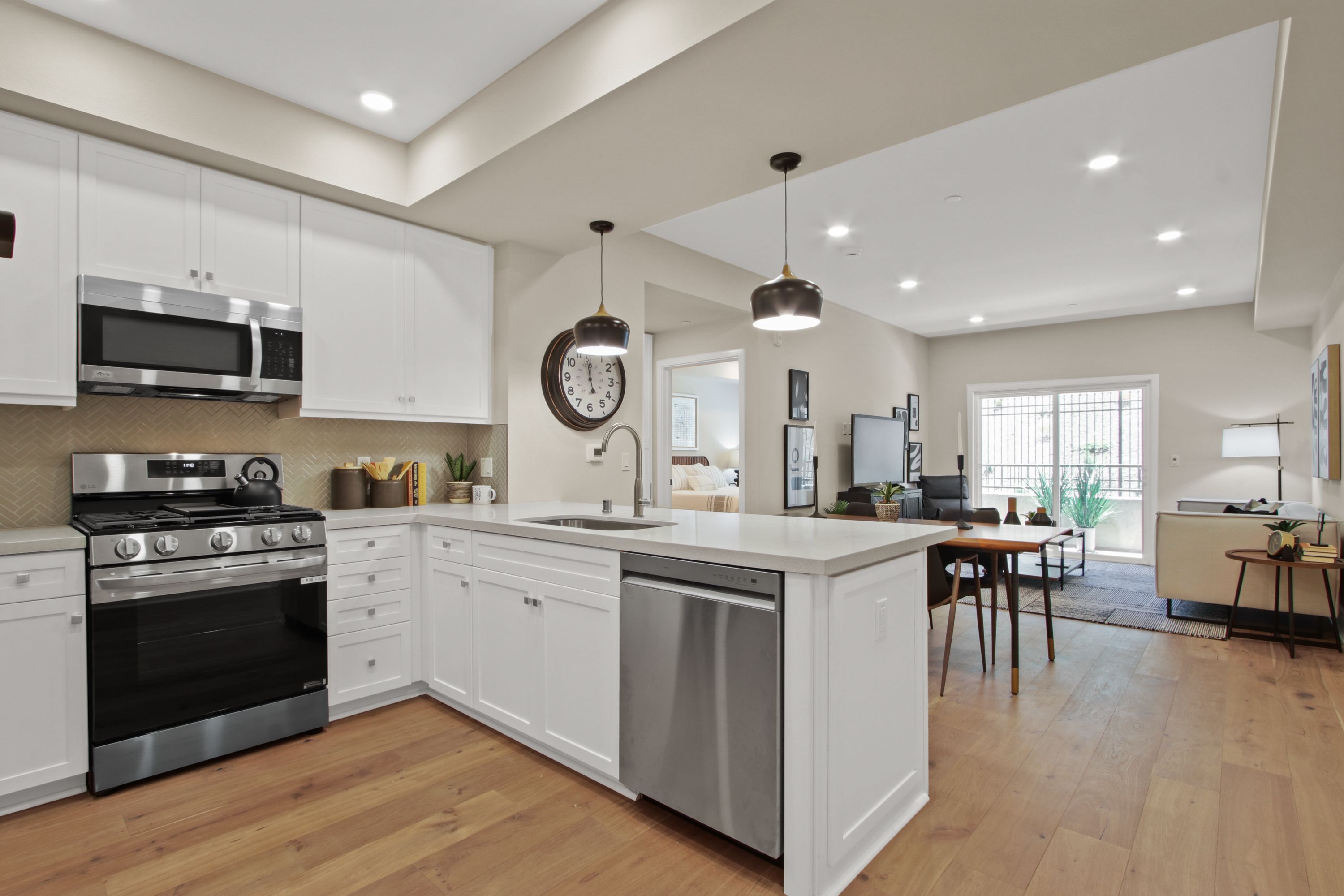 927 Deep Valley Dr. Rolling Hills Estates, CA 90274