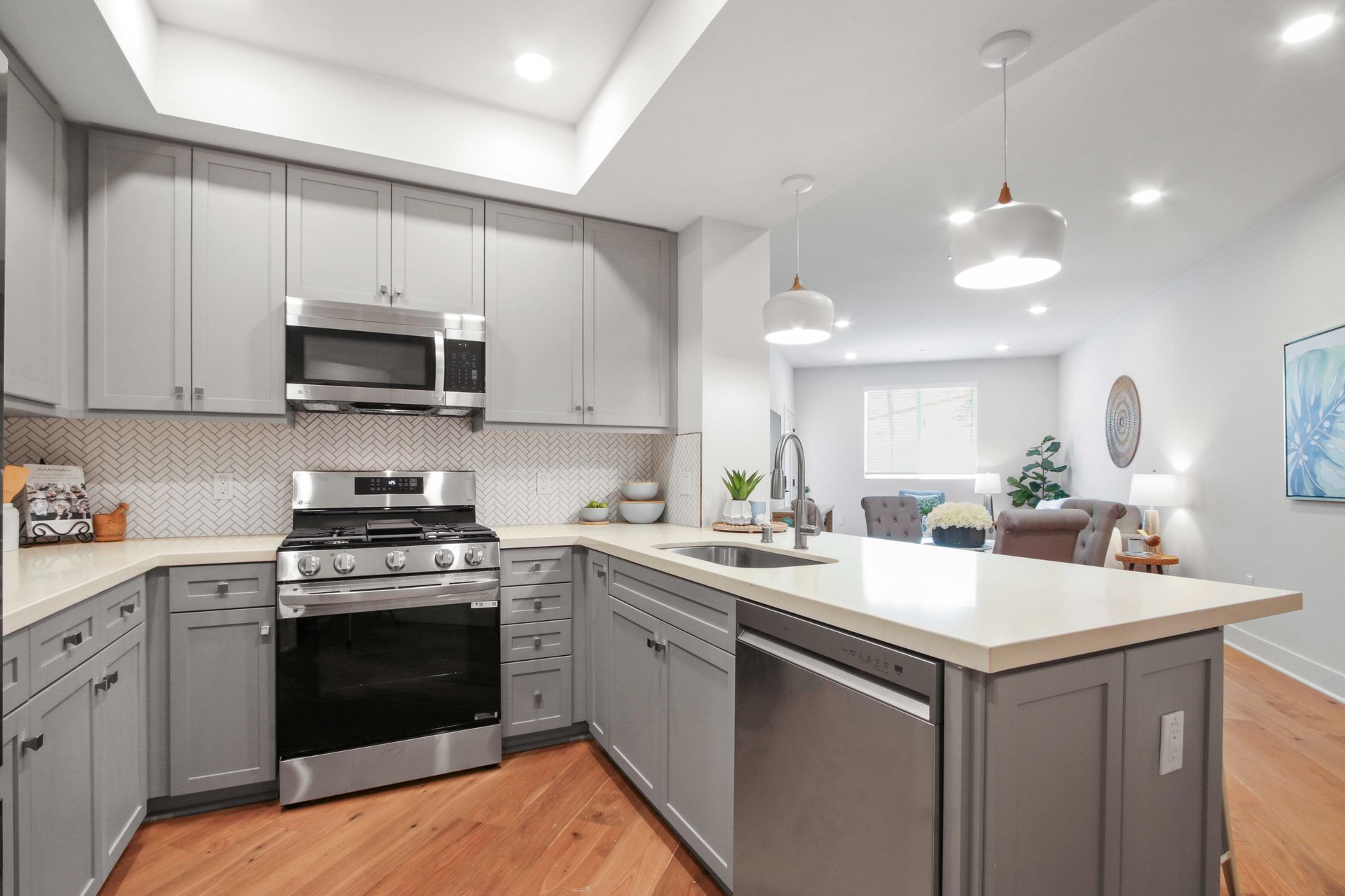 Entry to Kitchen