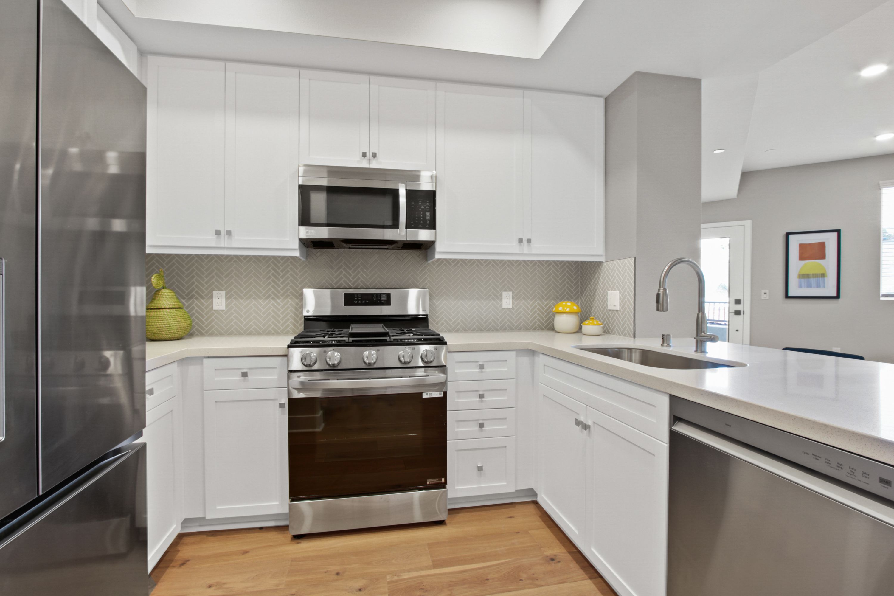 927 Deep Valley Dr. Rolling Hills Estates, CA 90274