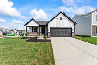 Bradford - Arbors at Grandin Pond: Maineville, Ohio - Arbor Homes